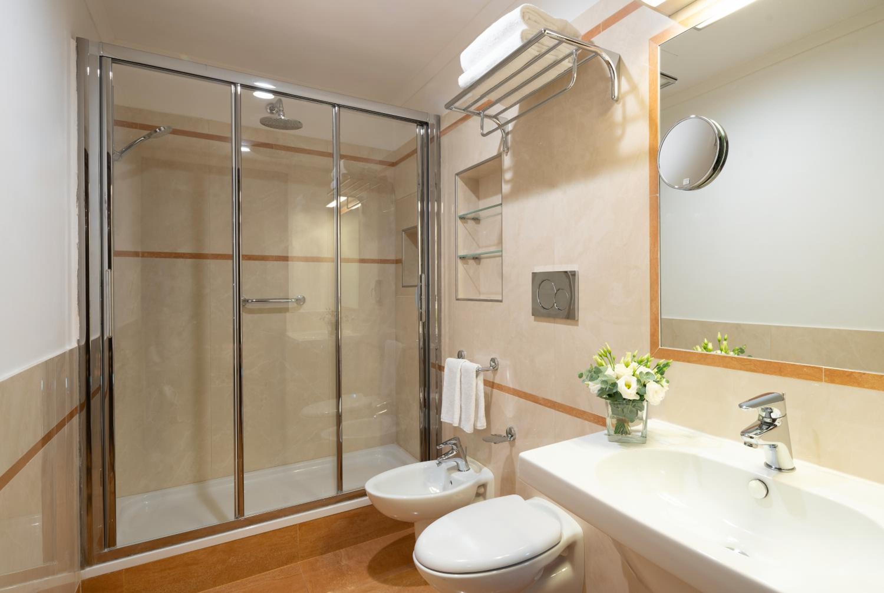 Executive Double Room - Photo 2