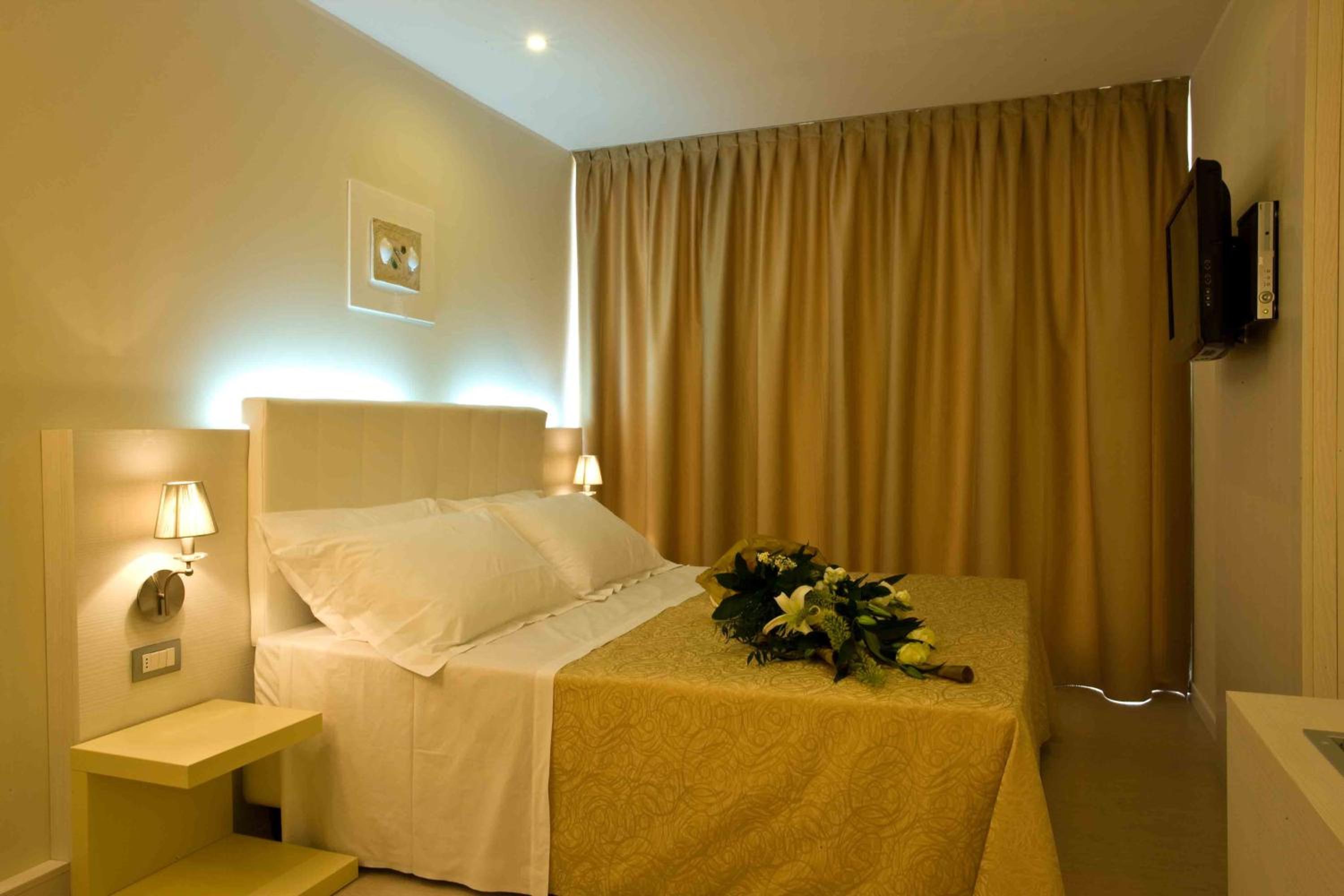 Classic Double or Twin Room - Photo 4