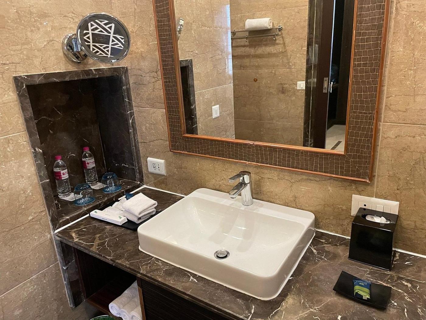 Traditional King, Guest room, 1 King