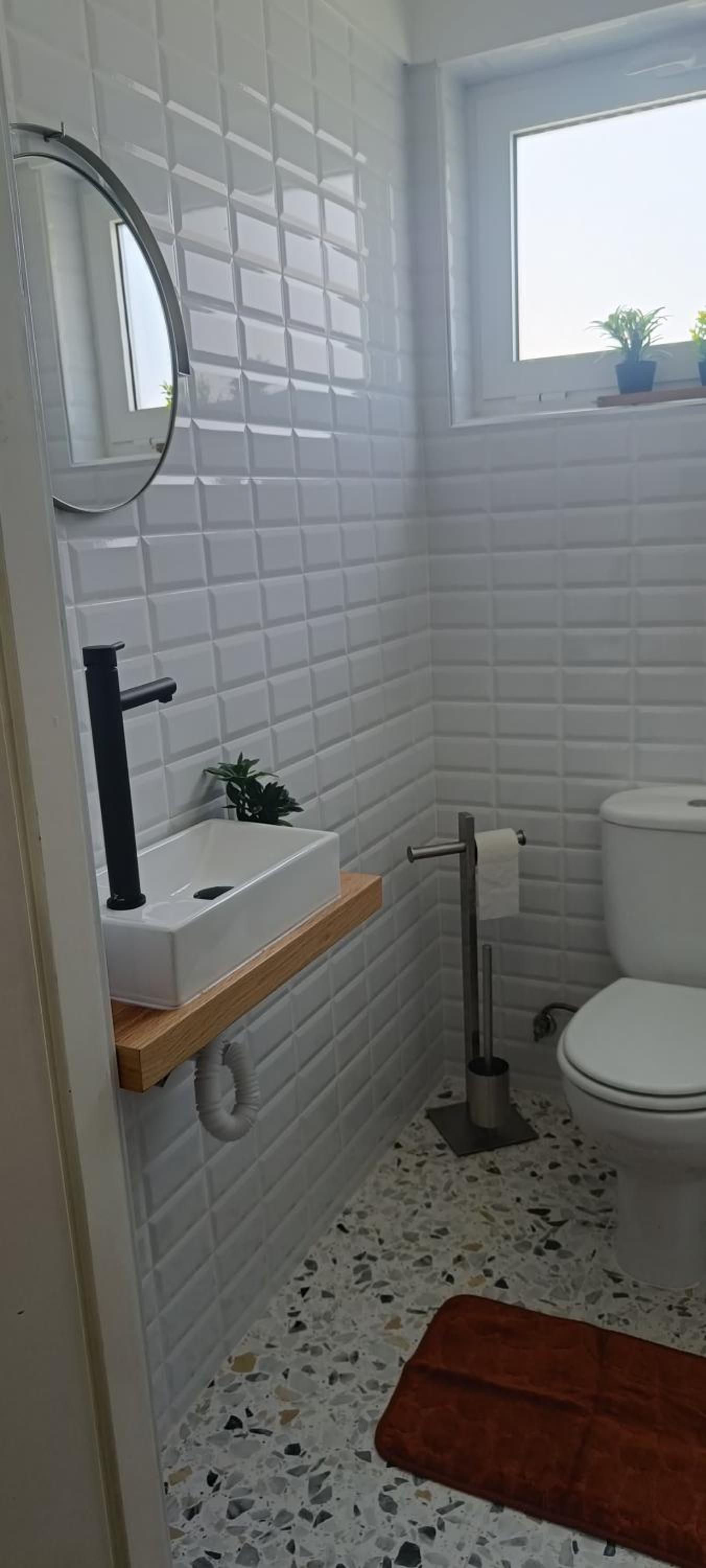 Three-Bedroom House - Photo 24