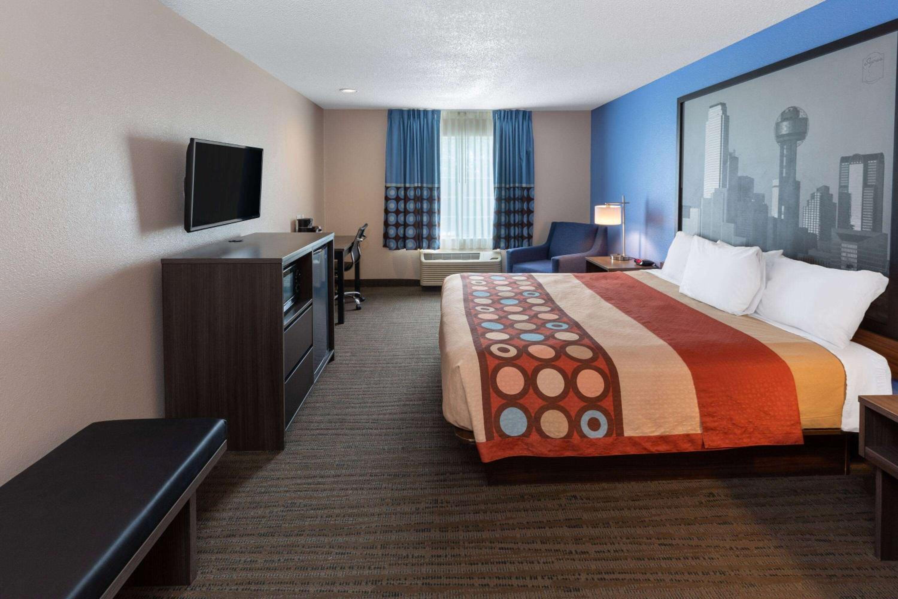King Room - Non-Smoking - Photo 1