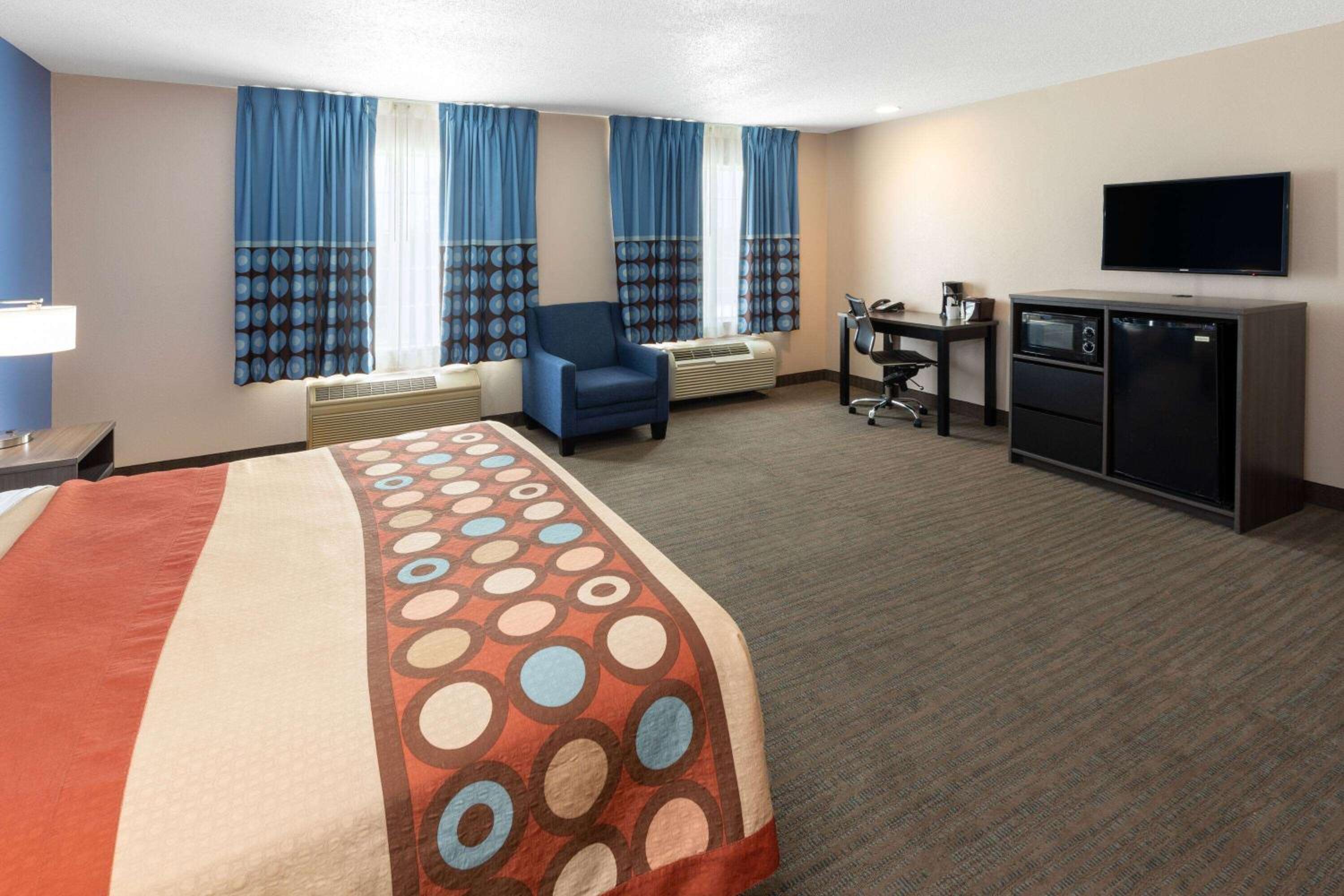 Business King Room - Non-Smoking - Photo 2