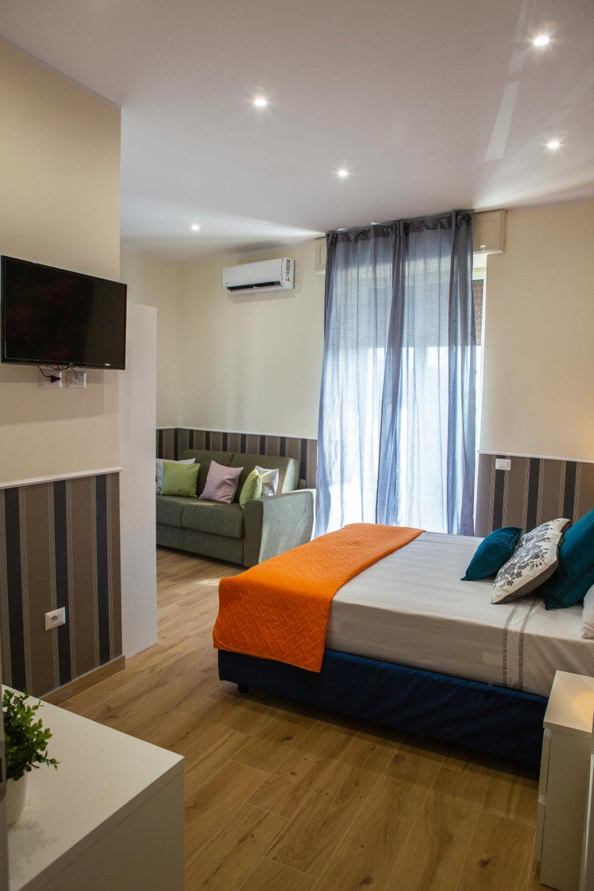 Large Double Room