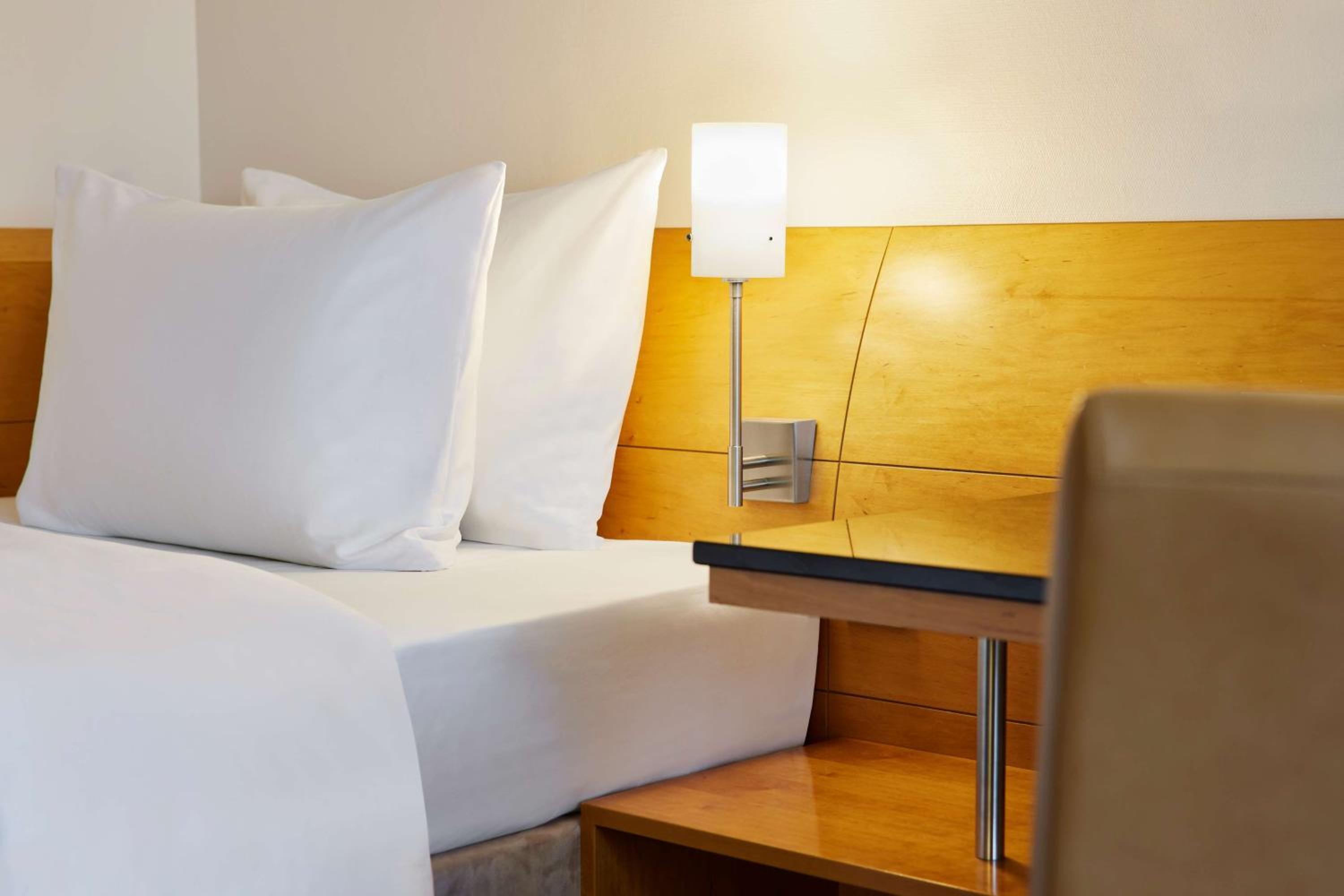 Twin Room - Photo 6