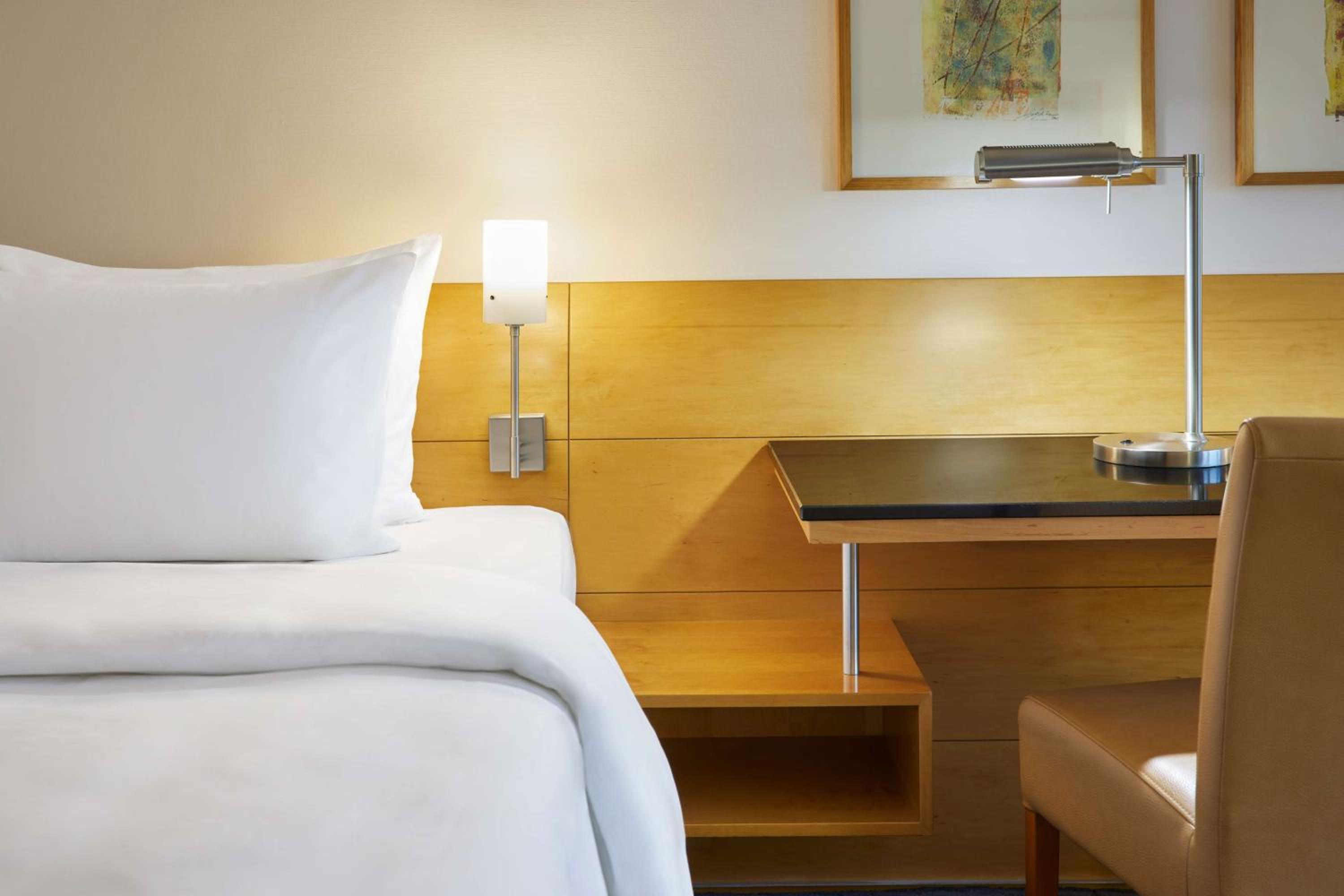 Twin Room - Photo 2