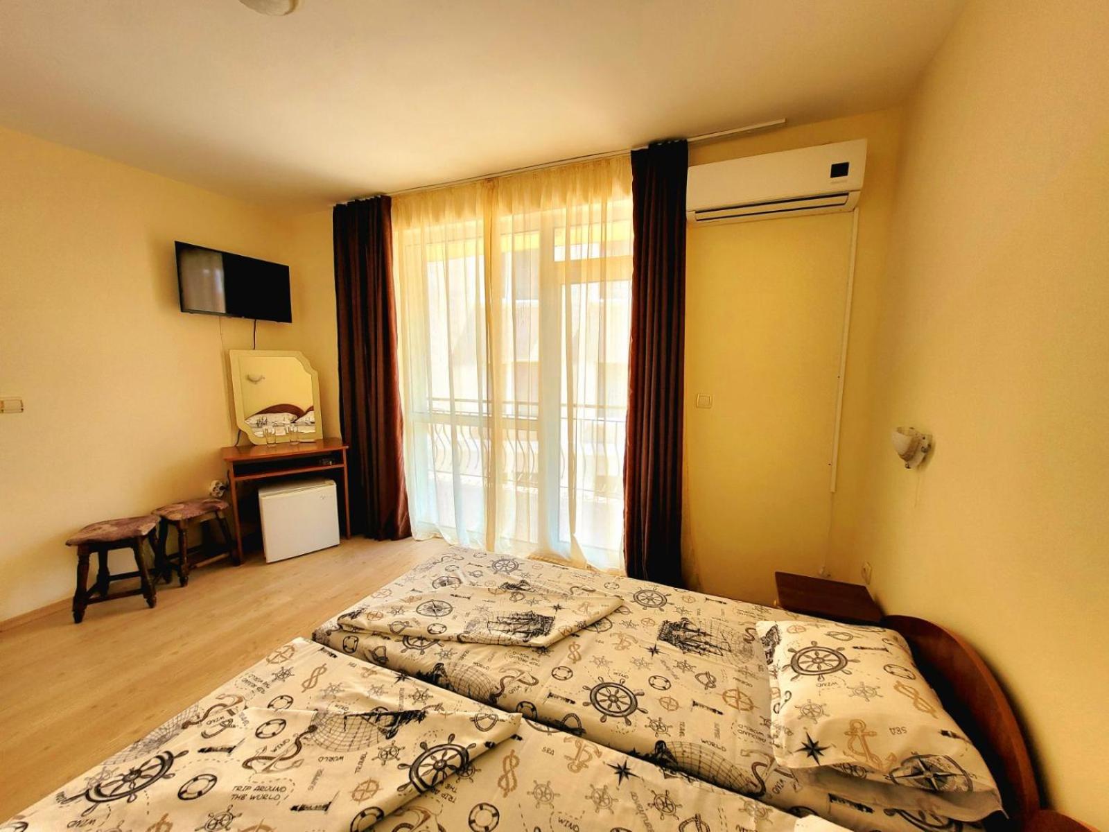 Double Room - Photo 1