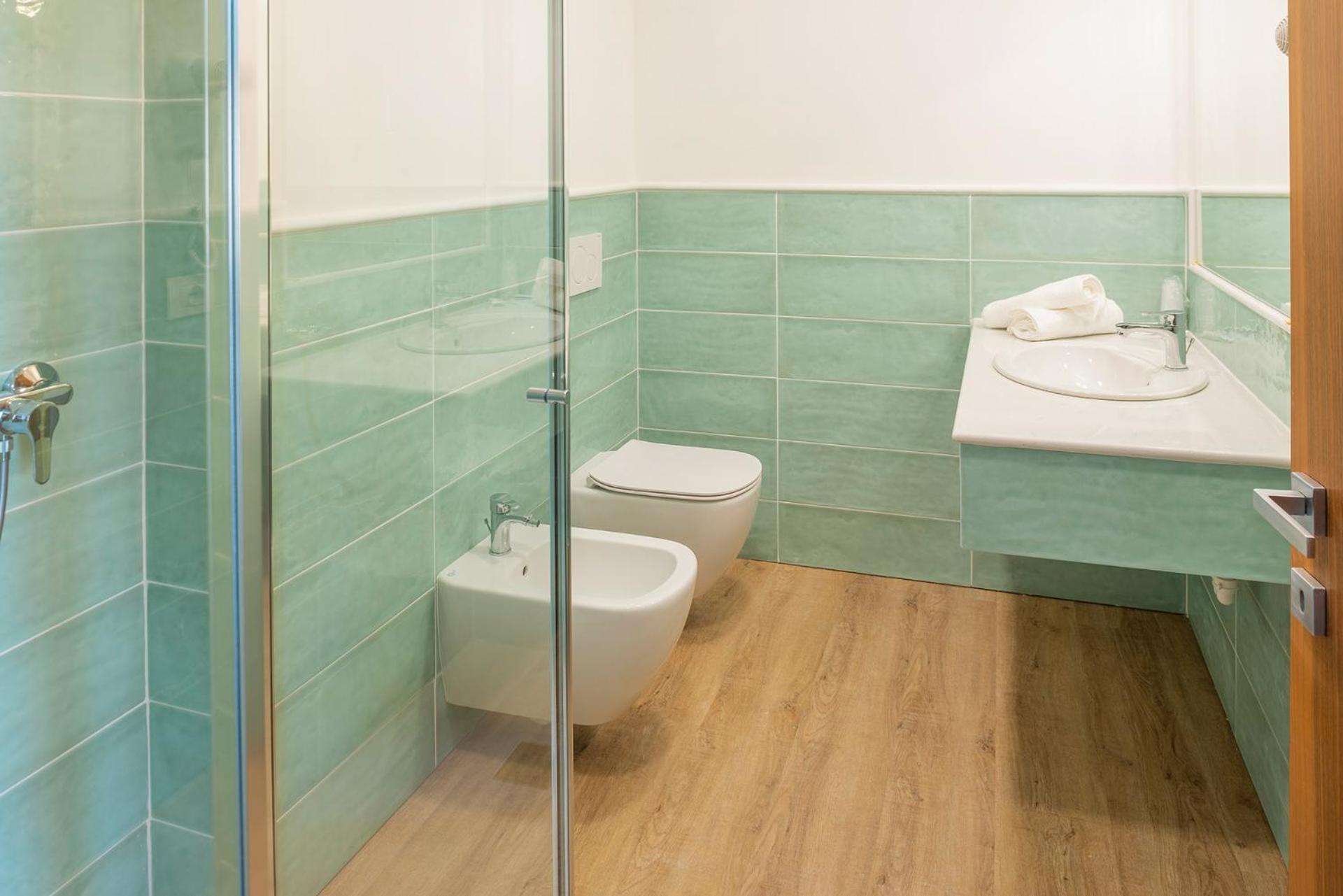 Double or Twin Room - Photo 18