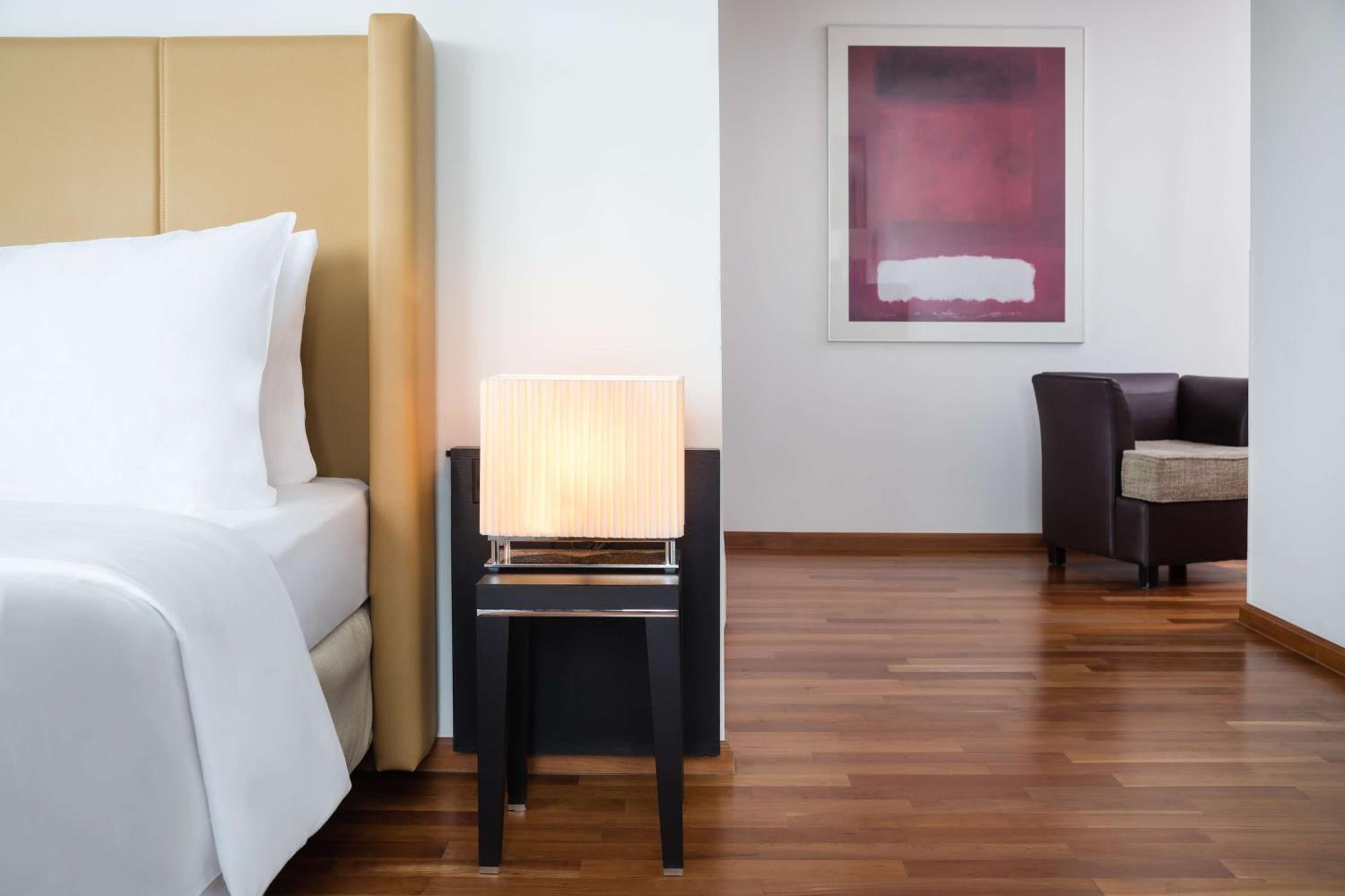 Queen Room With Skyline View photo 1
