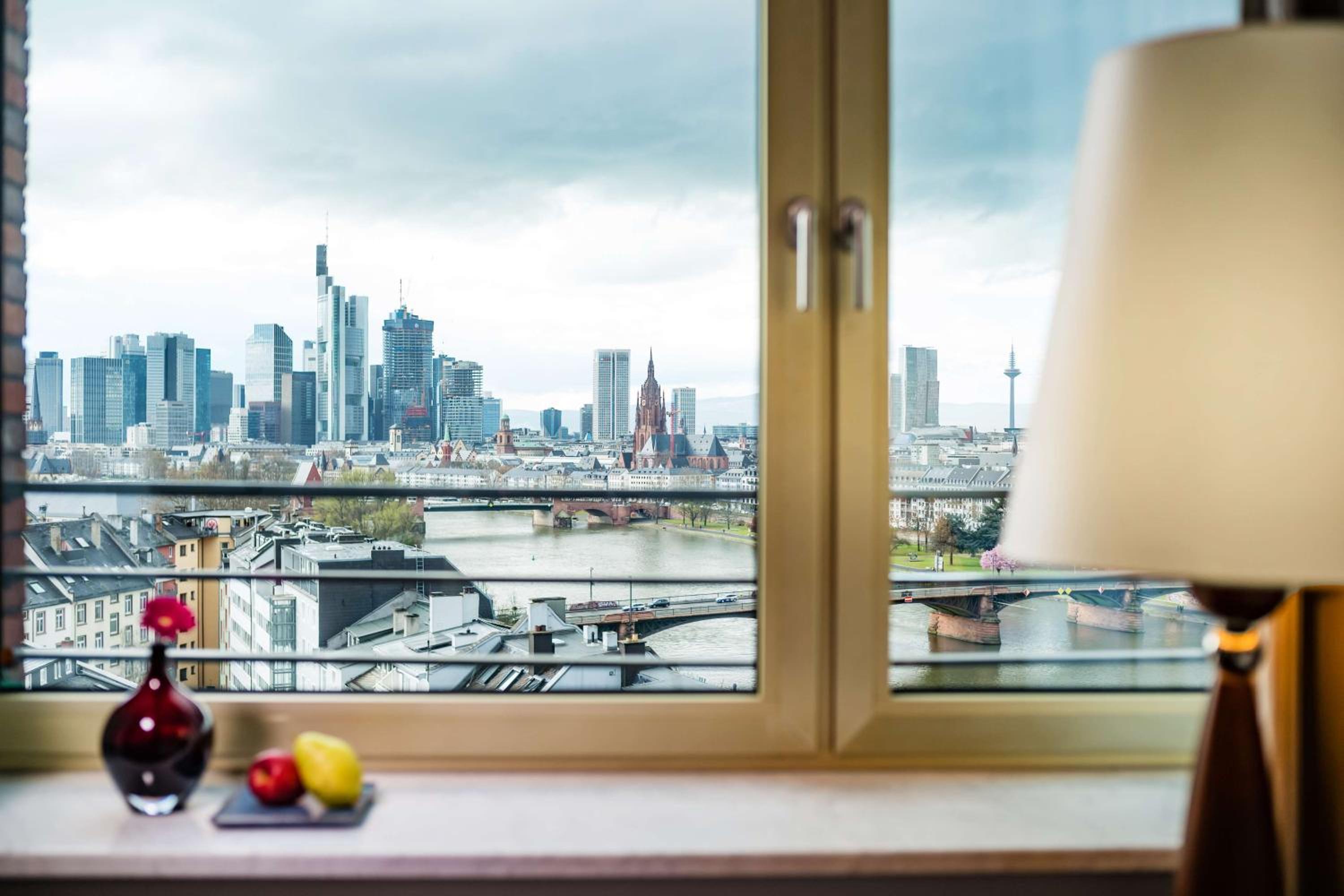 Queen Room With Skyline View photo 2