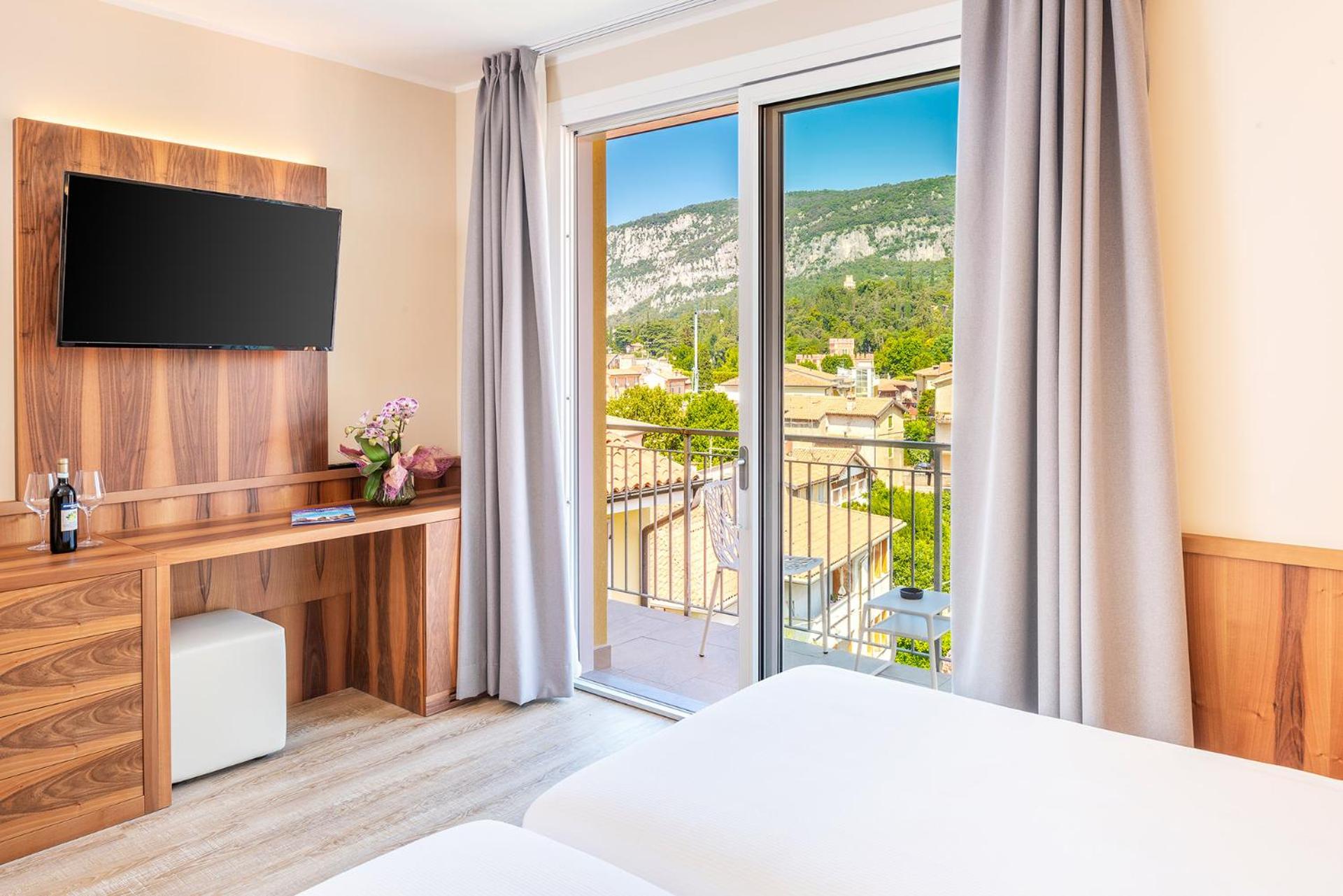 Superior Double or Twin Room - Photo 2
