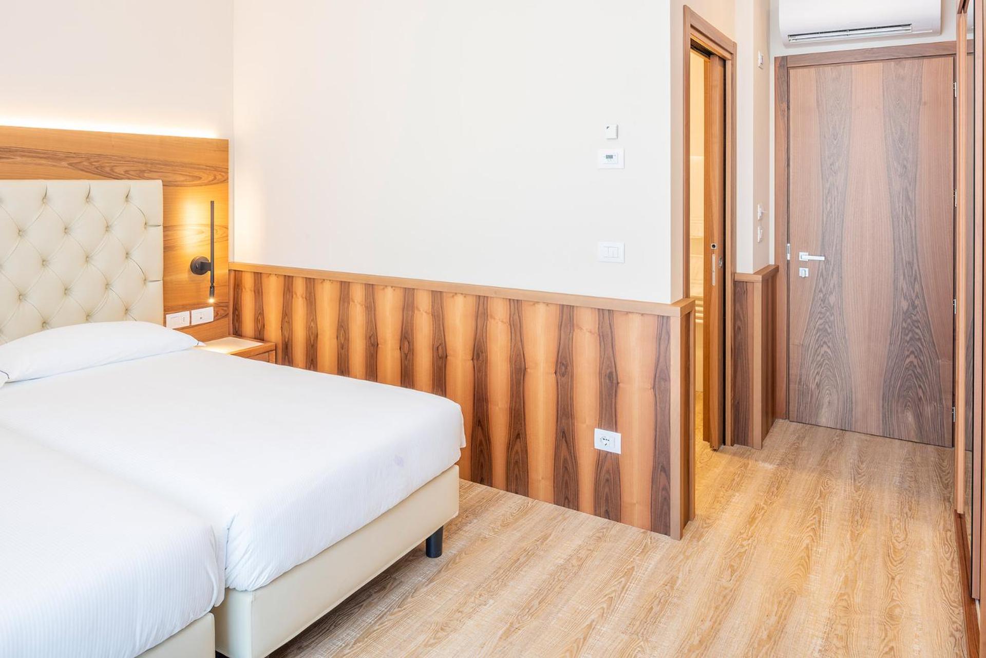 Superior Double or Twin Room - Photo 4