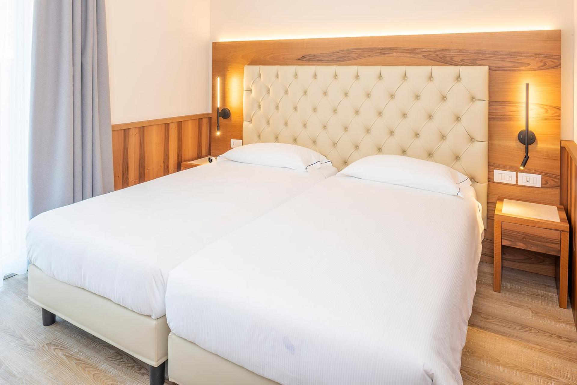 Superior Double or Twin Room - Photo 5