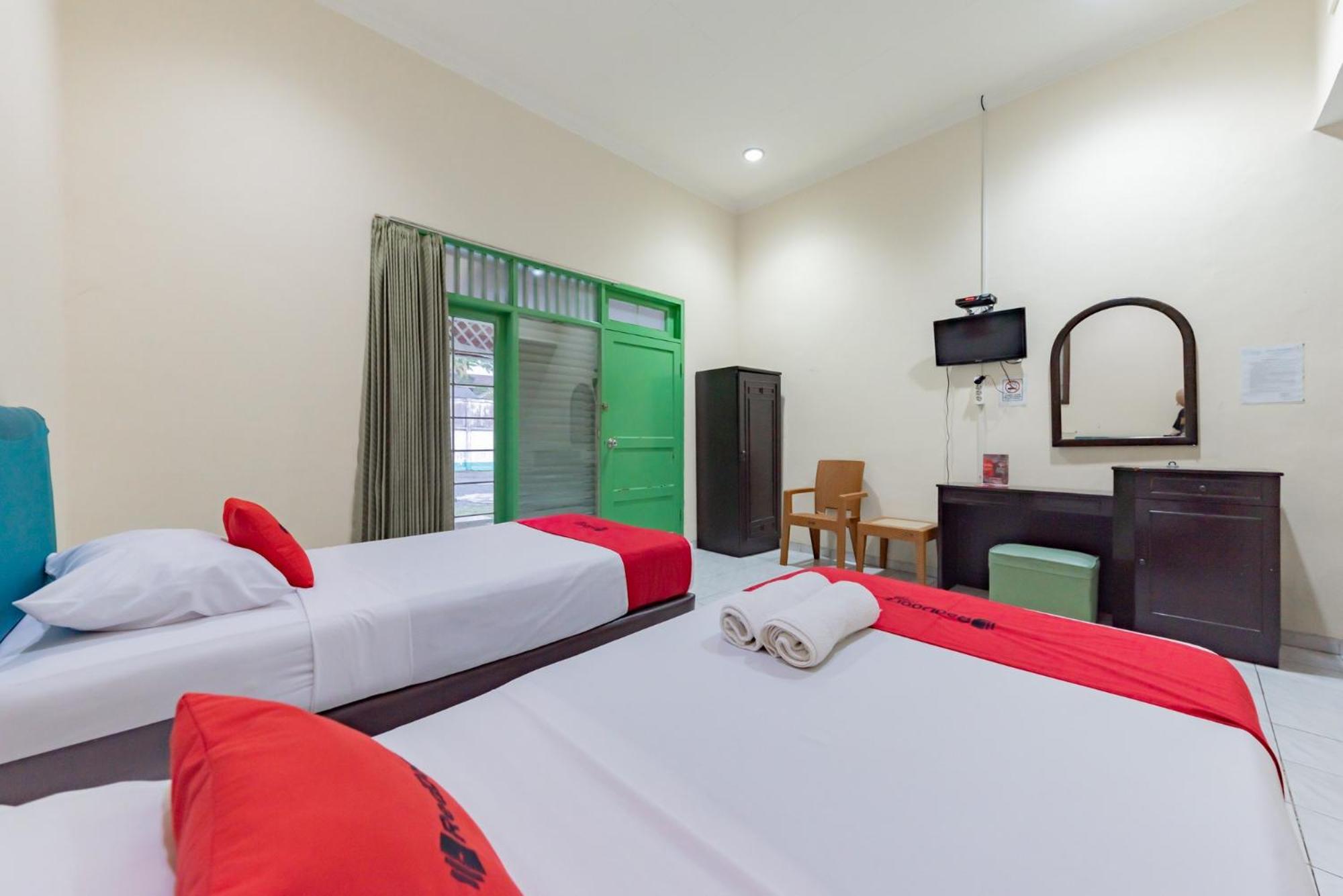 Deluxe Room - Photo 3