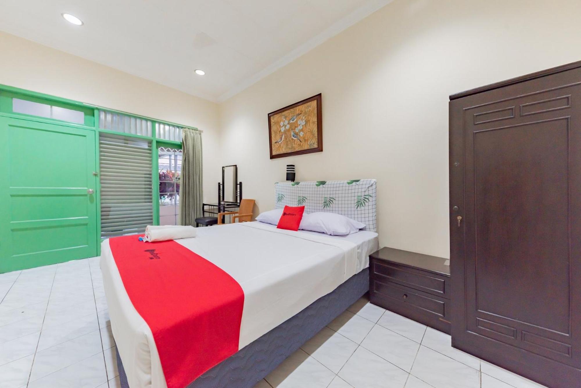 Deluxe Room - Photo 2