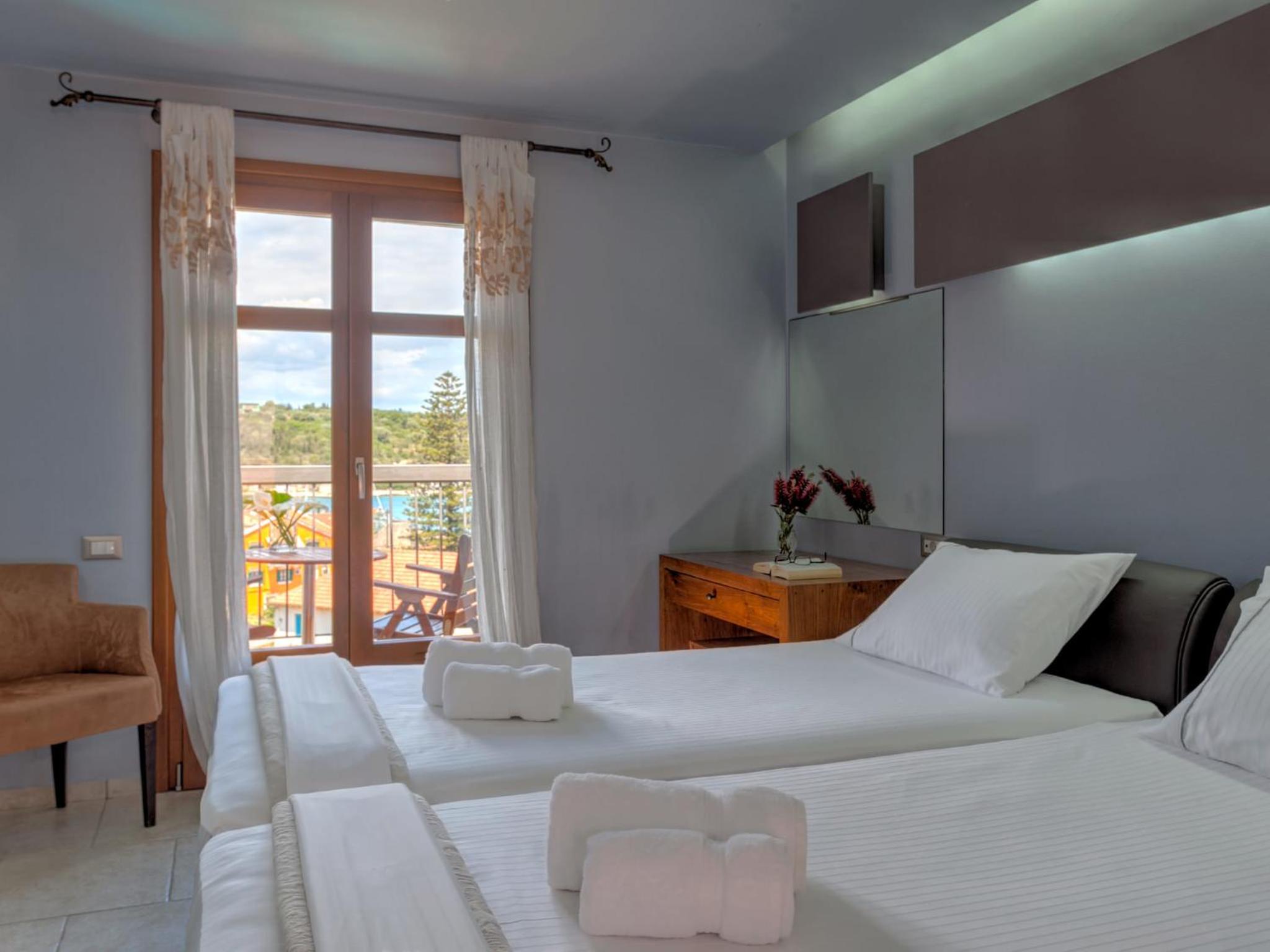 Standard Double or Twin Room with Sea View photo 2