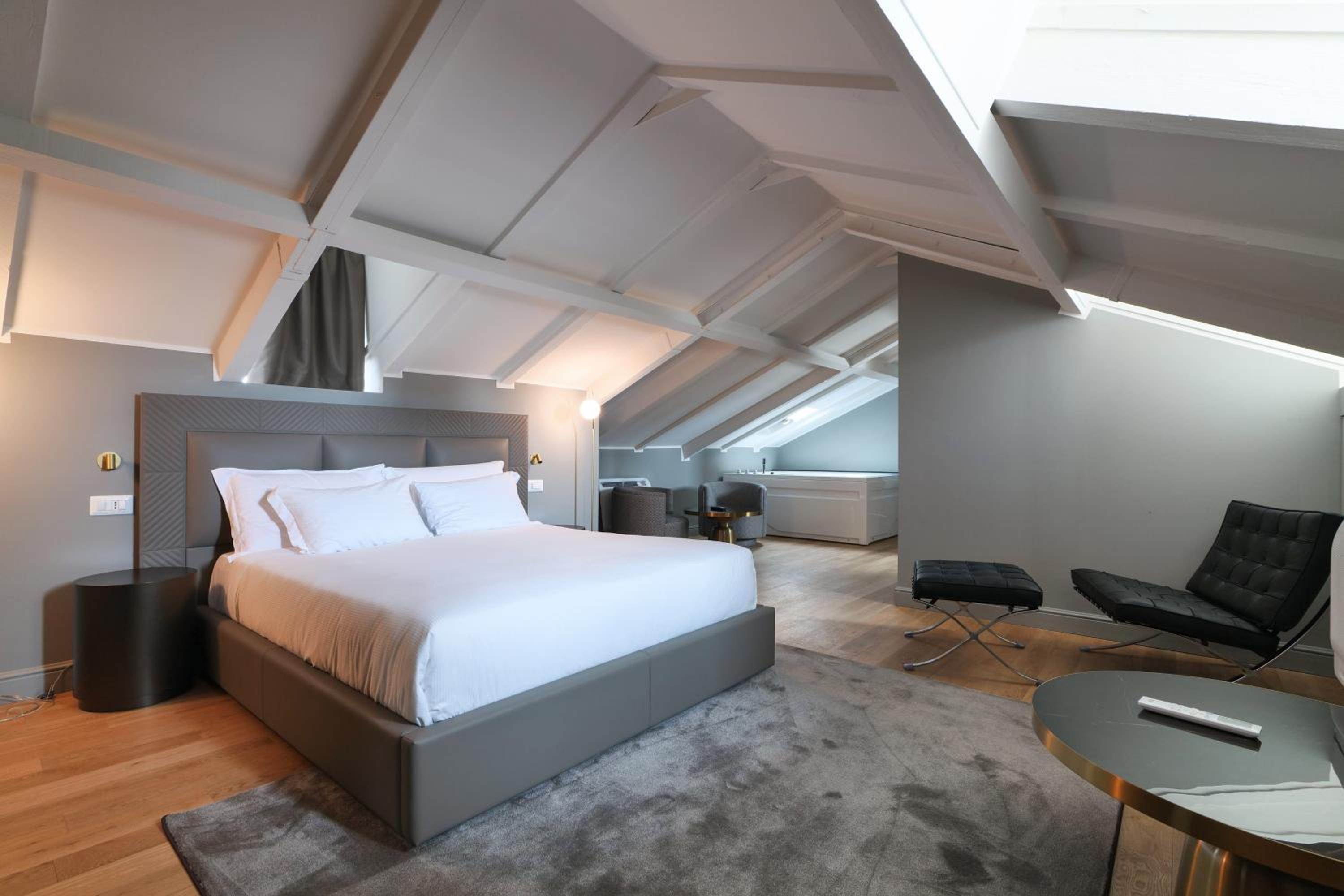 Suite with Spa Bath
