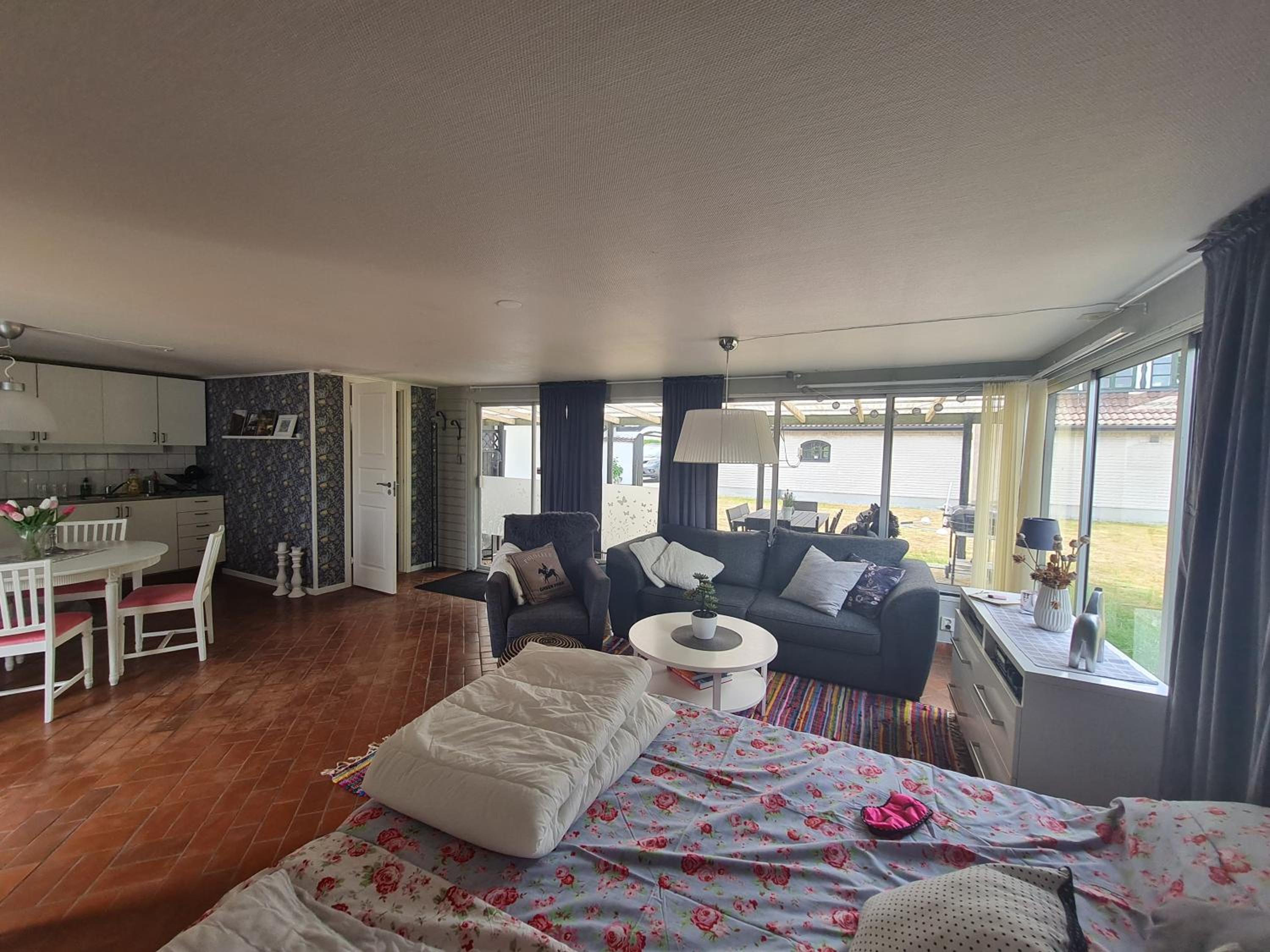 Double Room With Patio photo 3