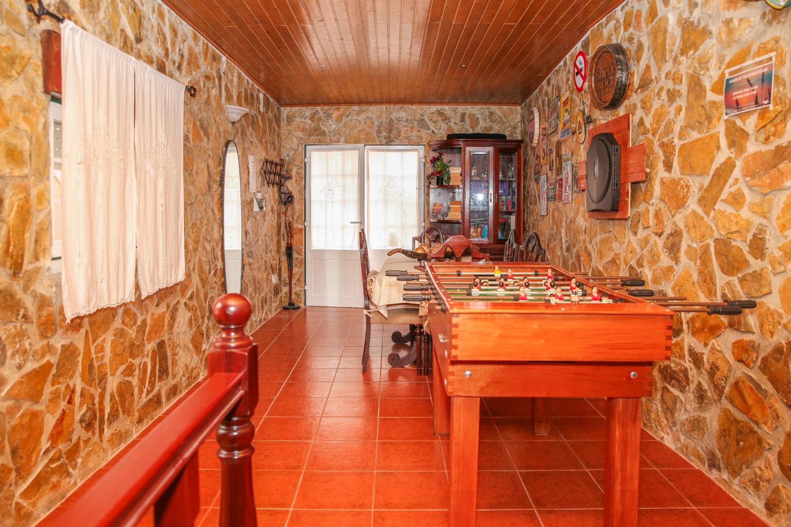 King Suite with Balcony - Photo 35