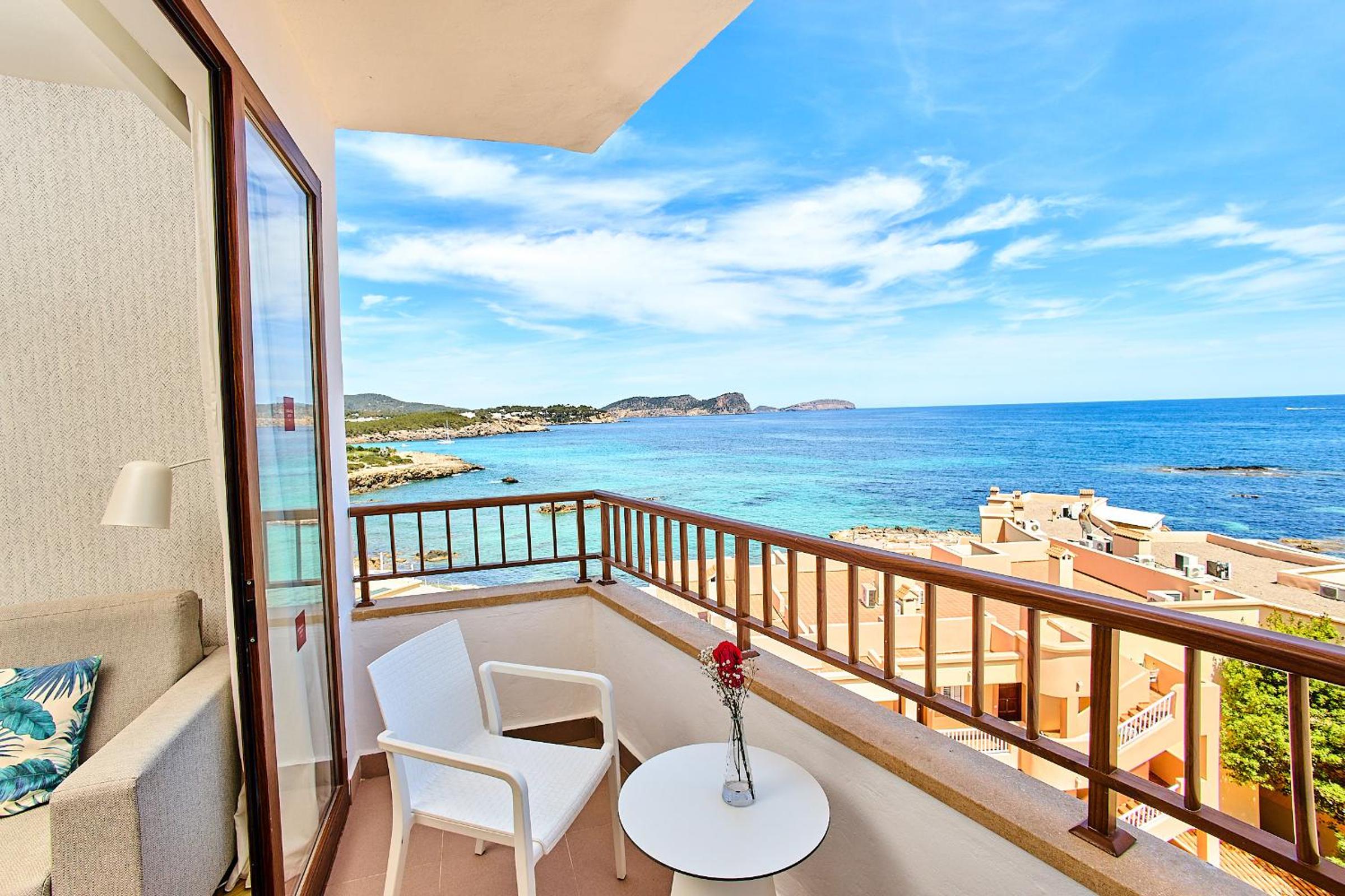 Deluxe Double Room with Sea View