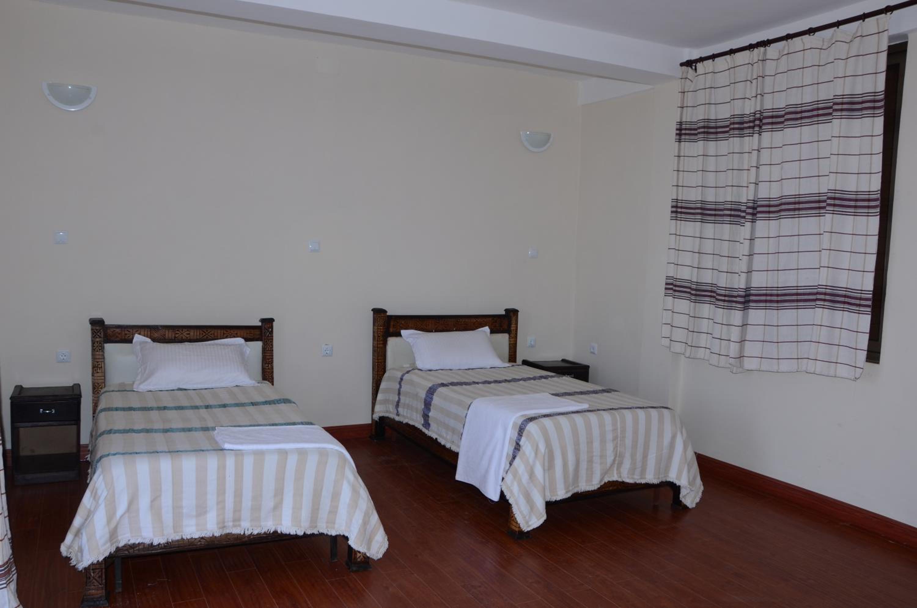 Twin Room with Mountain View photo 1