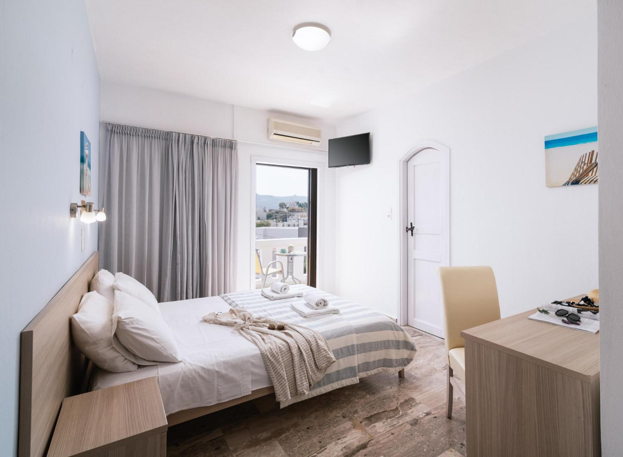 Standard Double or Twin Room - Photo 1