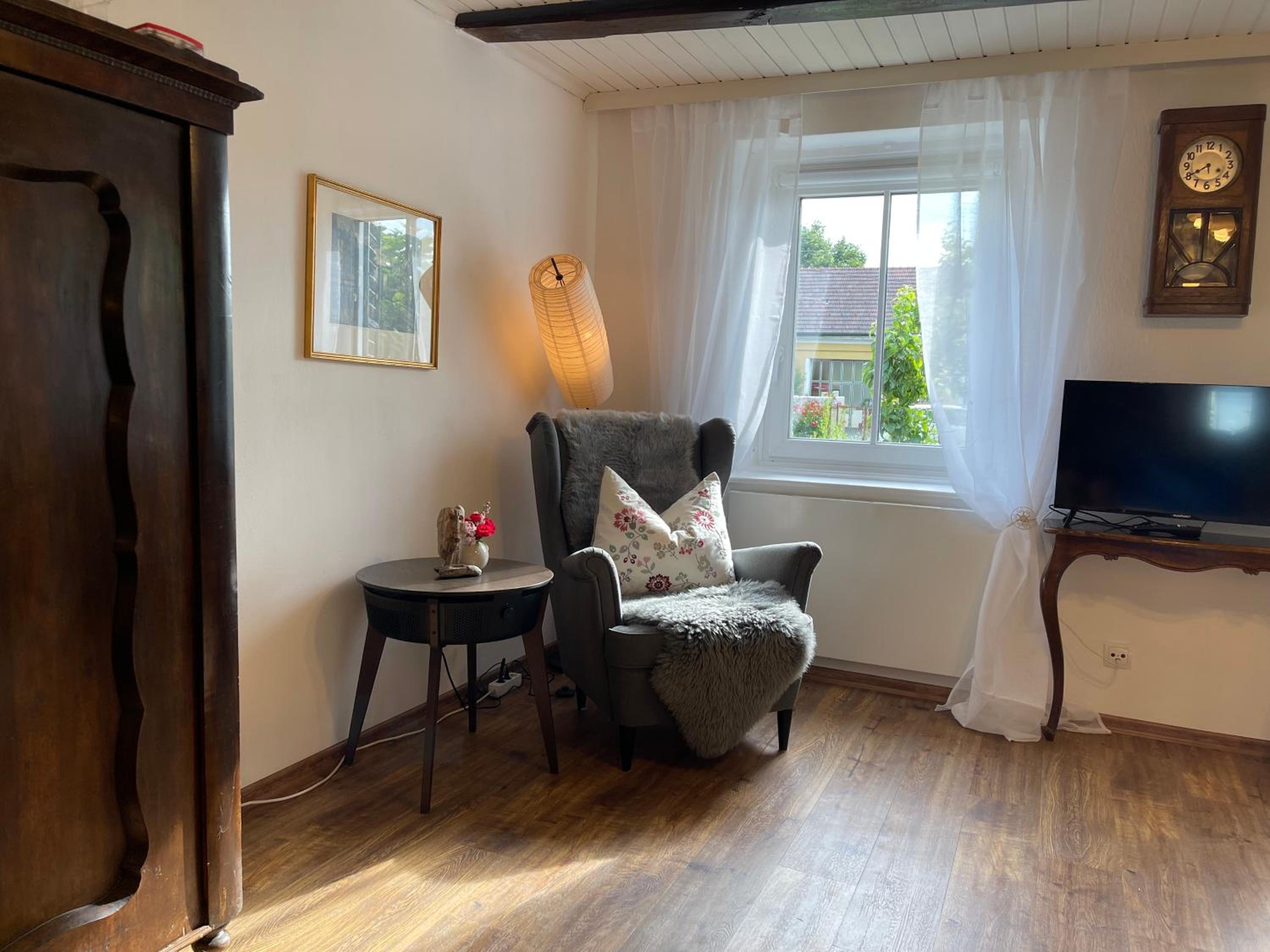 One-Bedroom House photo 1