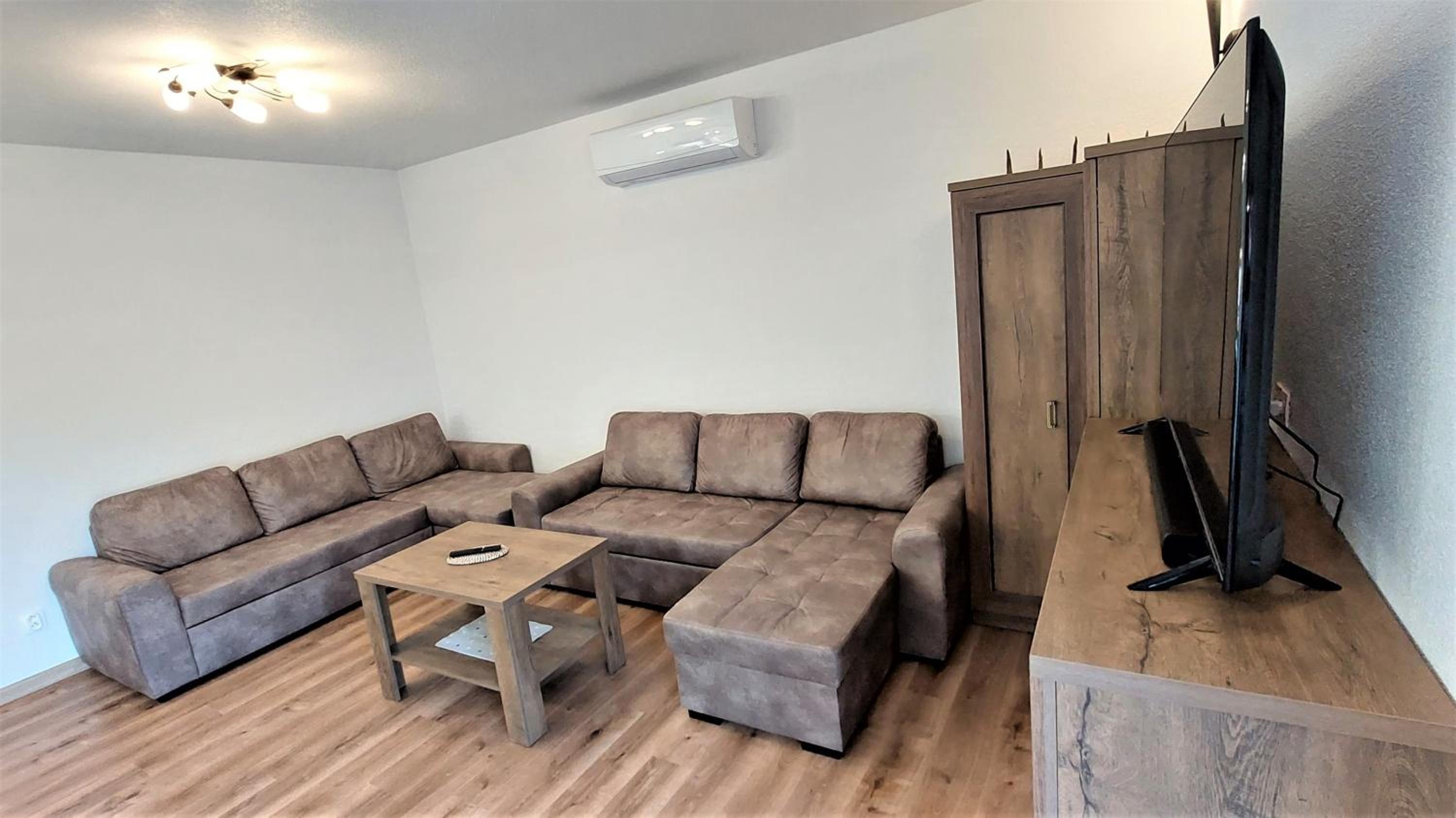 Four-Bedroom Vacation Home photo 1