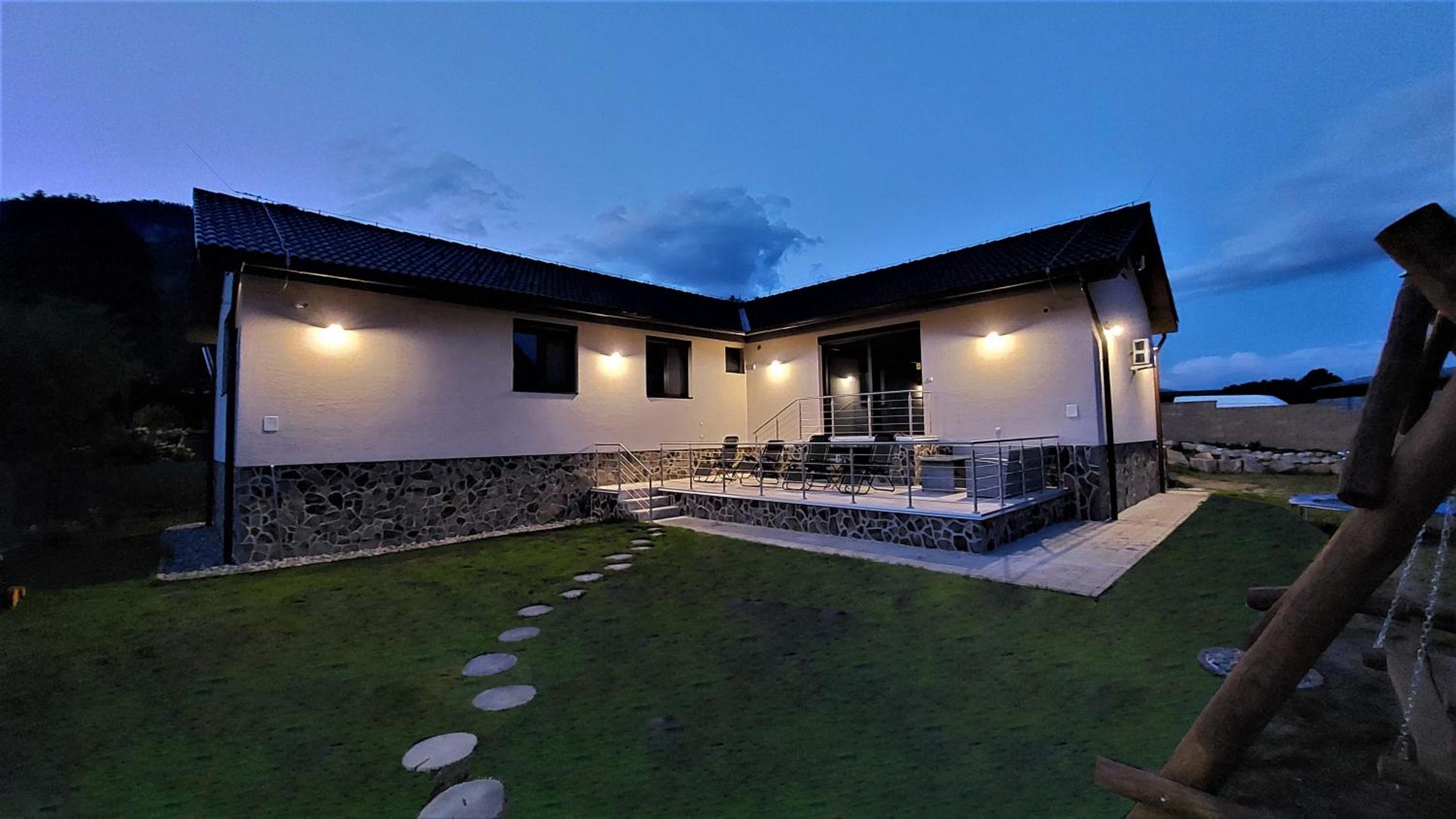 Four-Bedroom Vacation Home photo 2