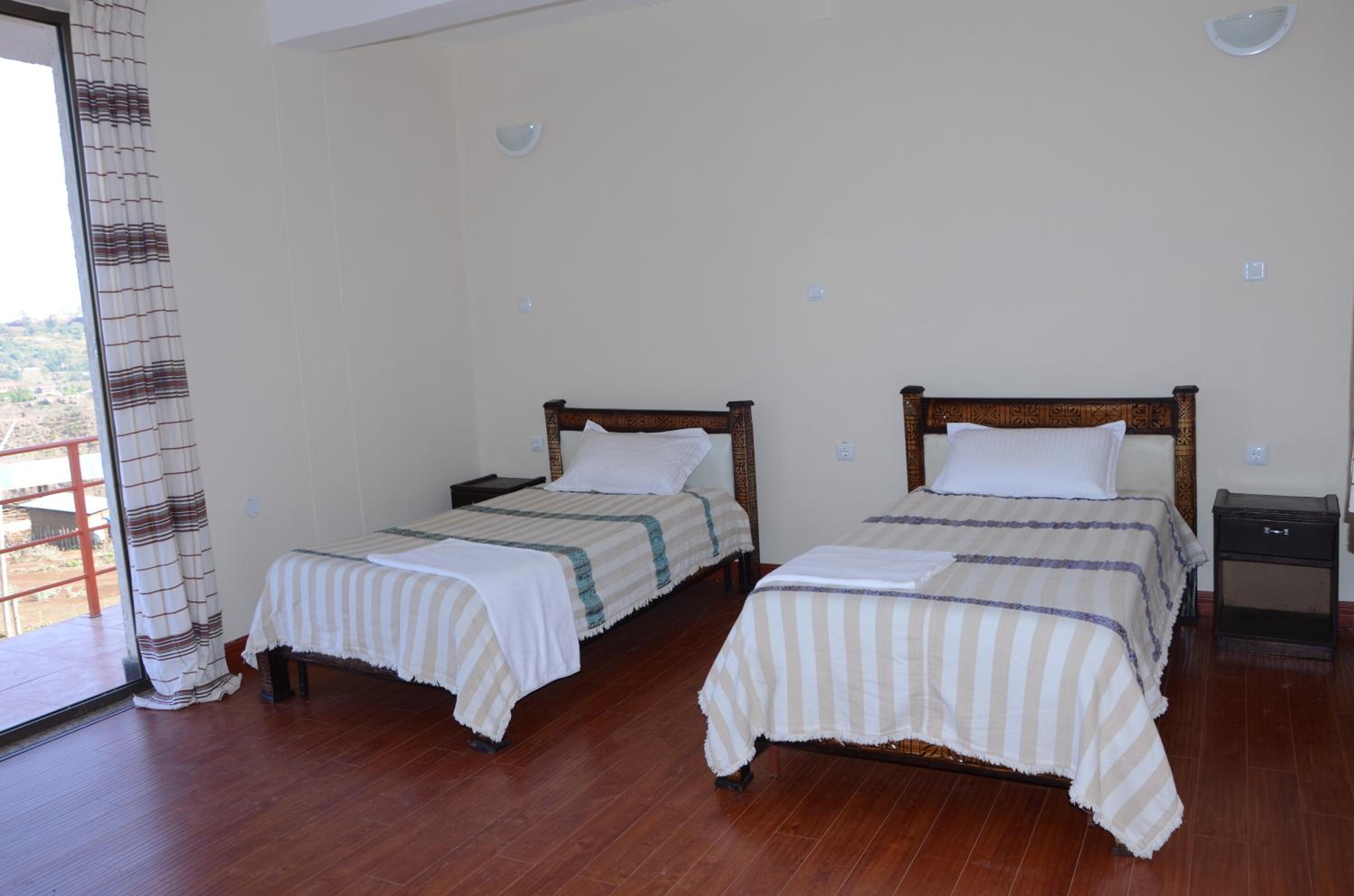 Twin Room with Mountain View photo 3