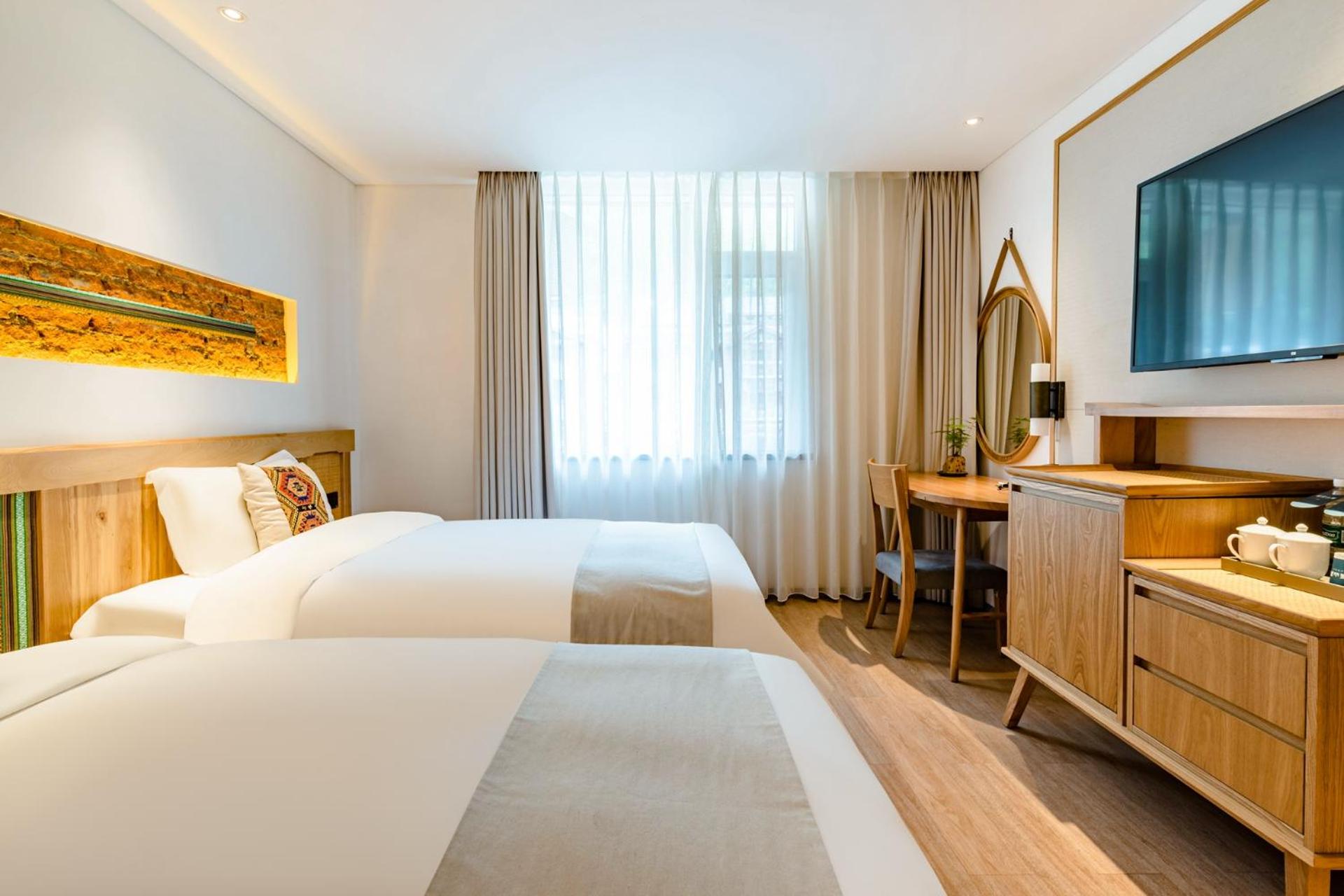 Twin Room with Mountain View