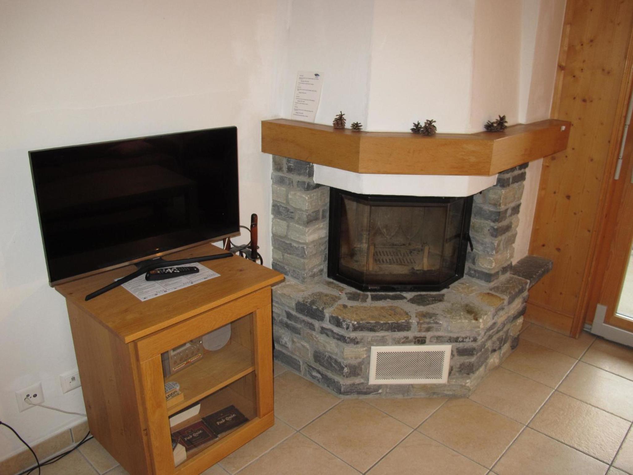 Apartment photo 2