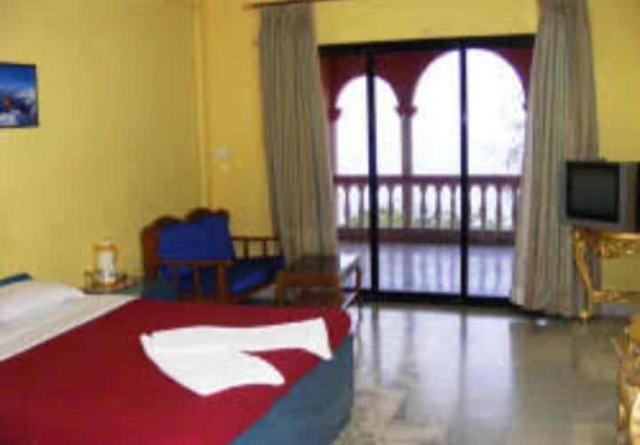 Standard Double Room with Fan photo 2