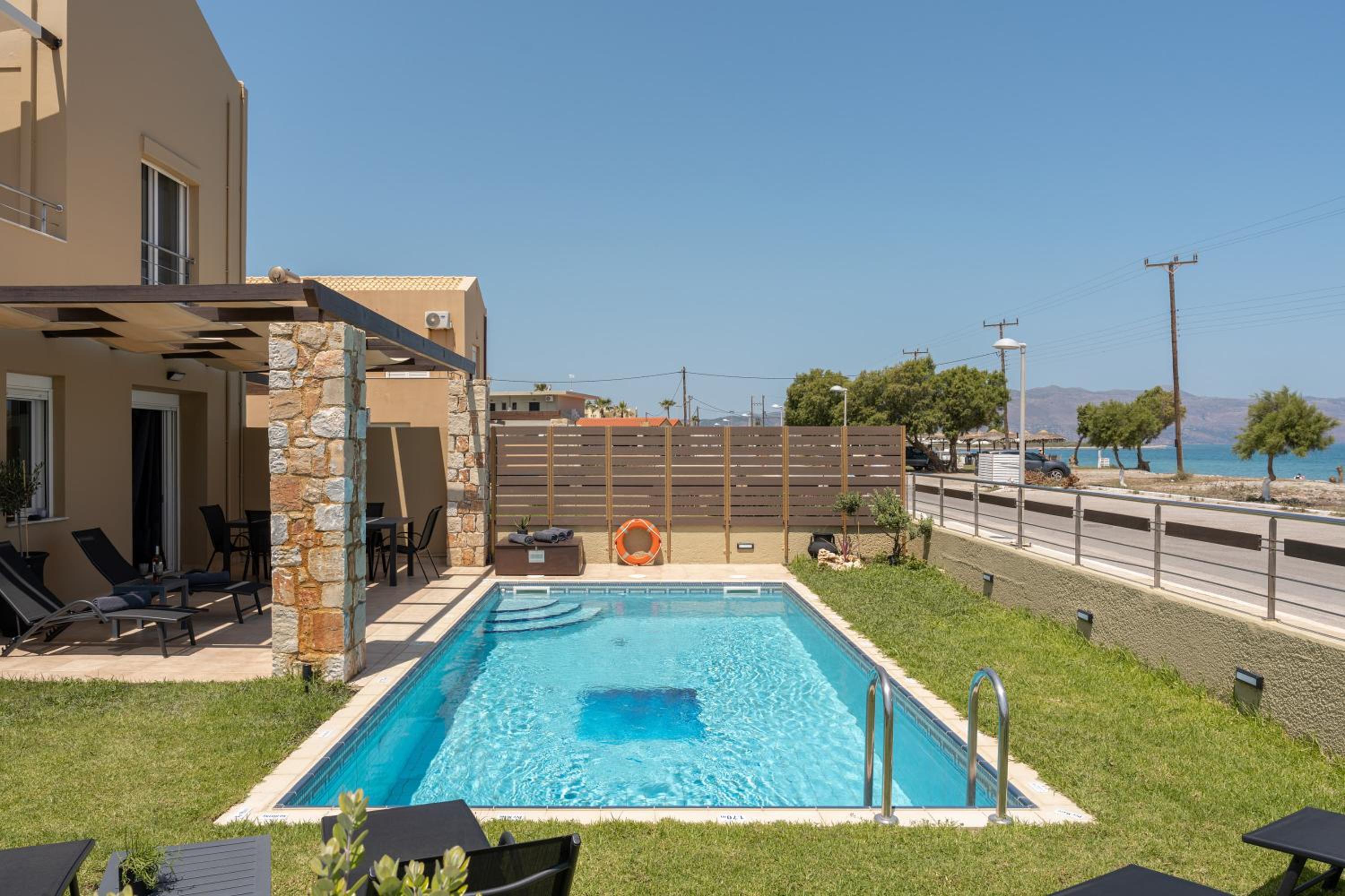 Villa - Beach Front photo 2