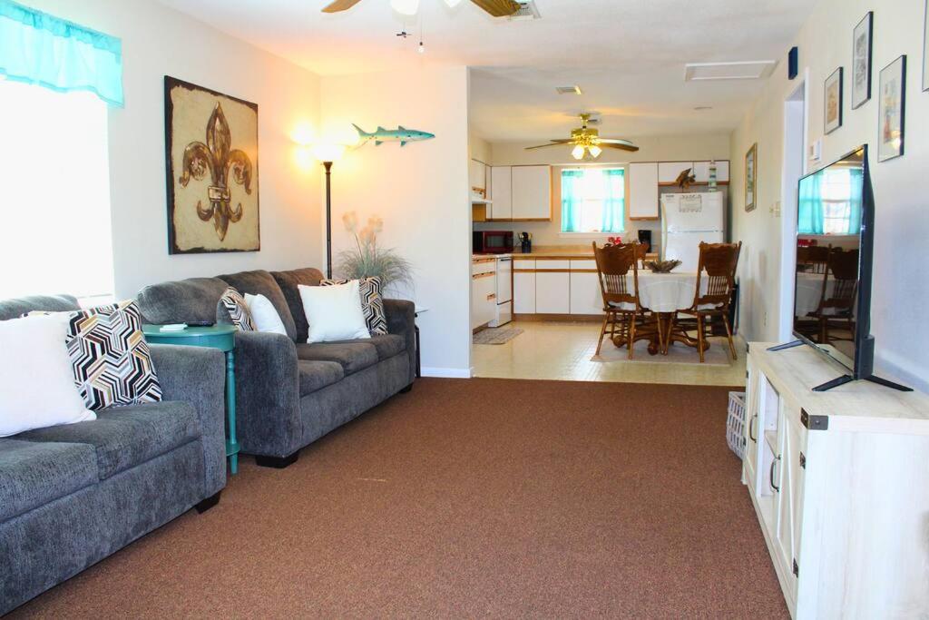 Two-Bedroom House photo 2
