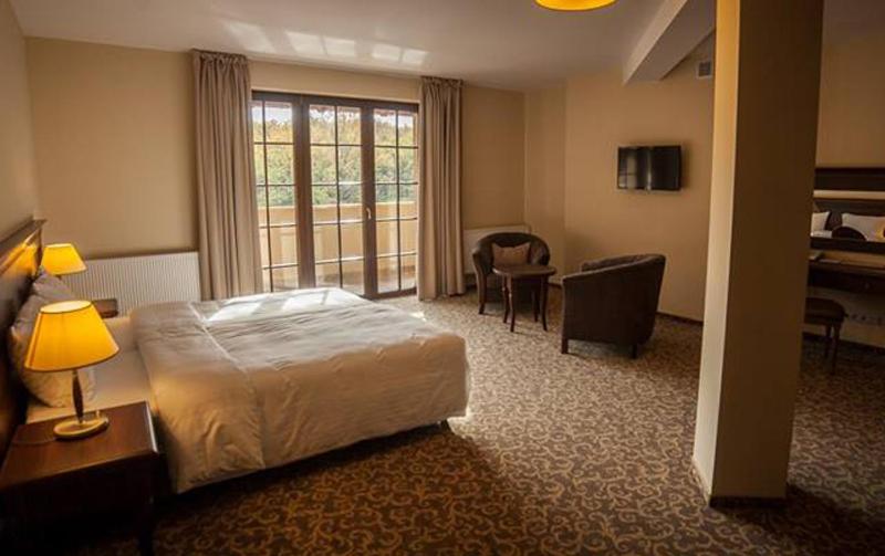 Deluxe Double Room with Balcony - Photo 2