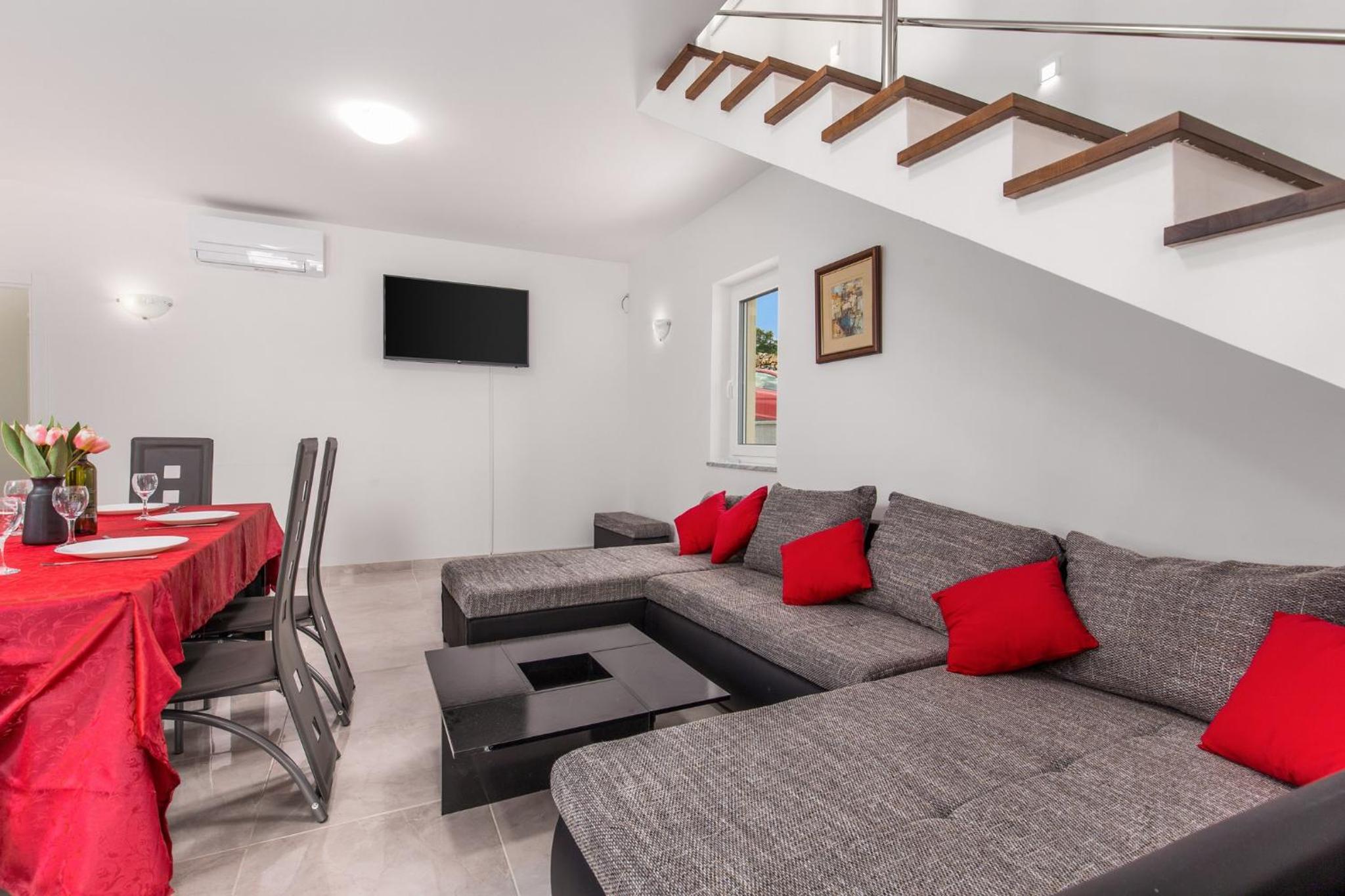 Three-Bedroom Villa photo 1
