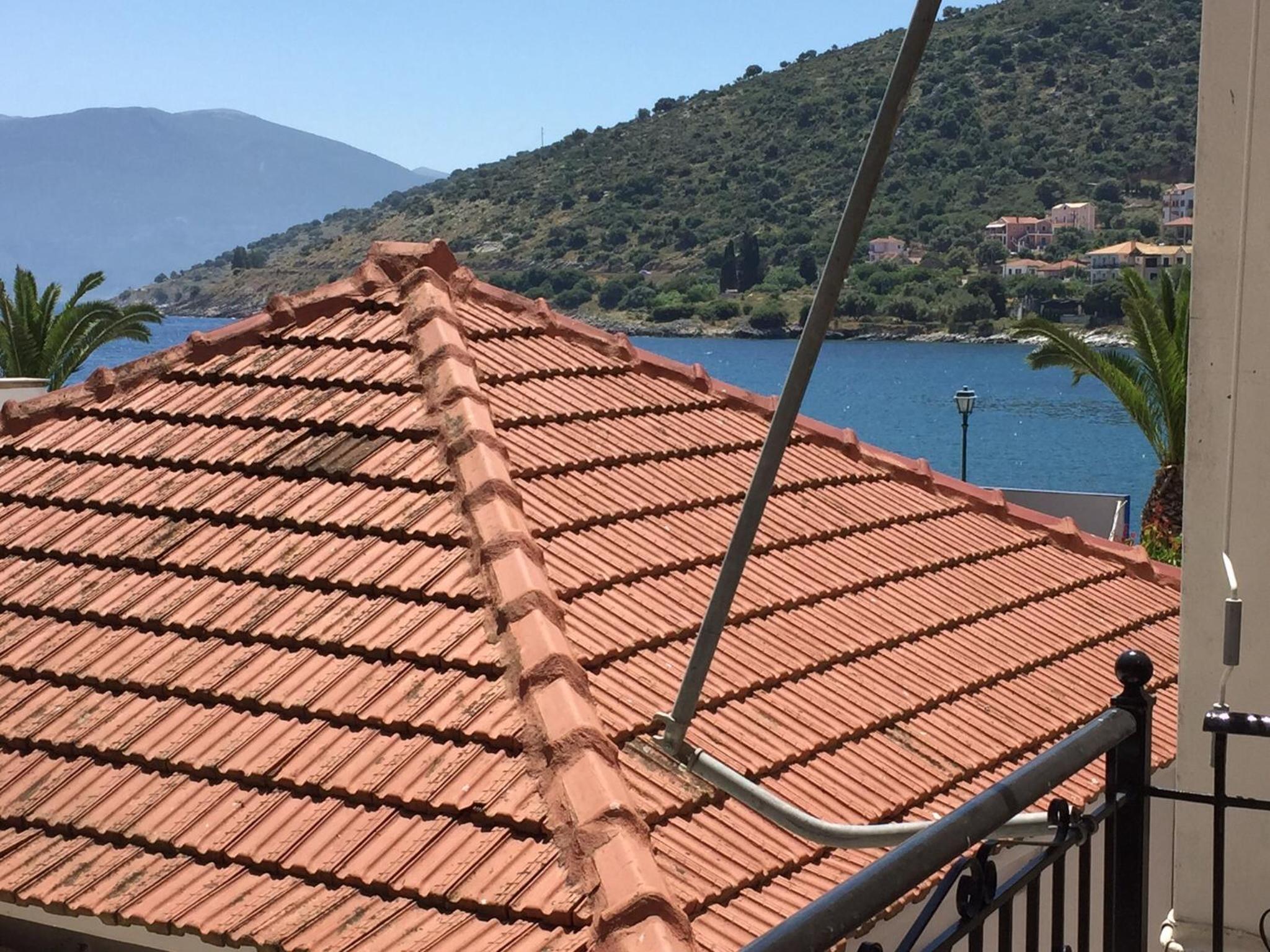 One-Bedroom Apartment with Partial Sea View photo 2