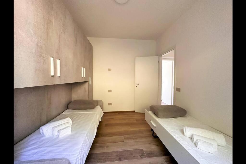 Two-Bedroom House photo 3