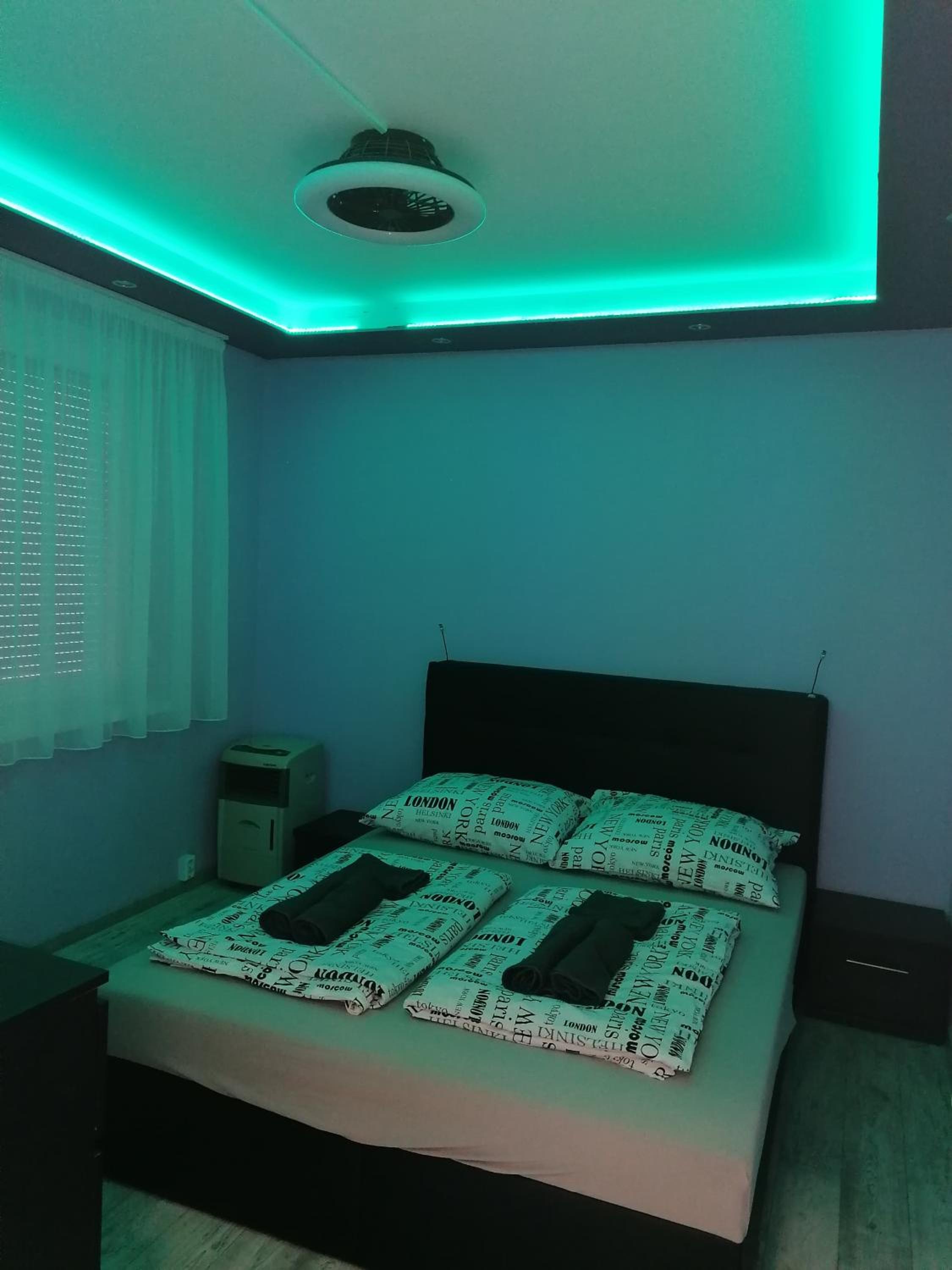 Three-Bedroom Apartment - Photo 6