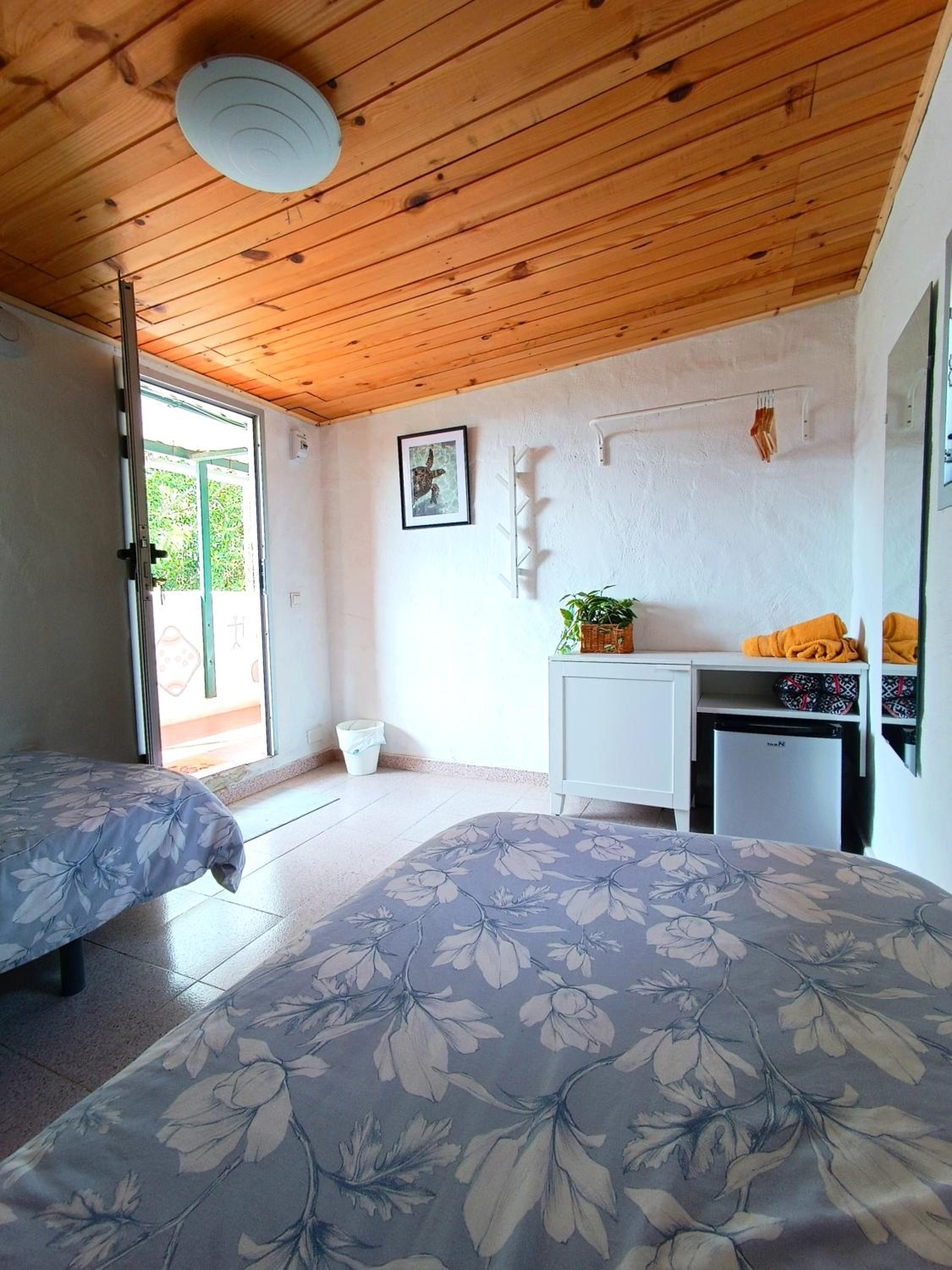 Twin Room - Photo 5