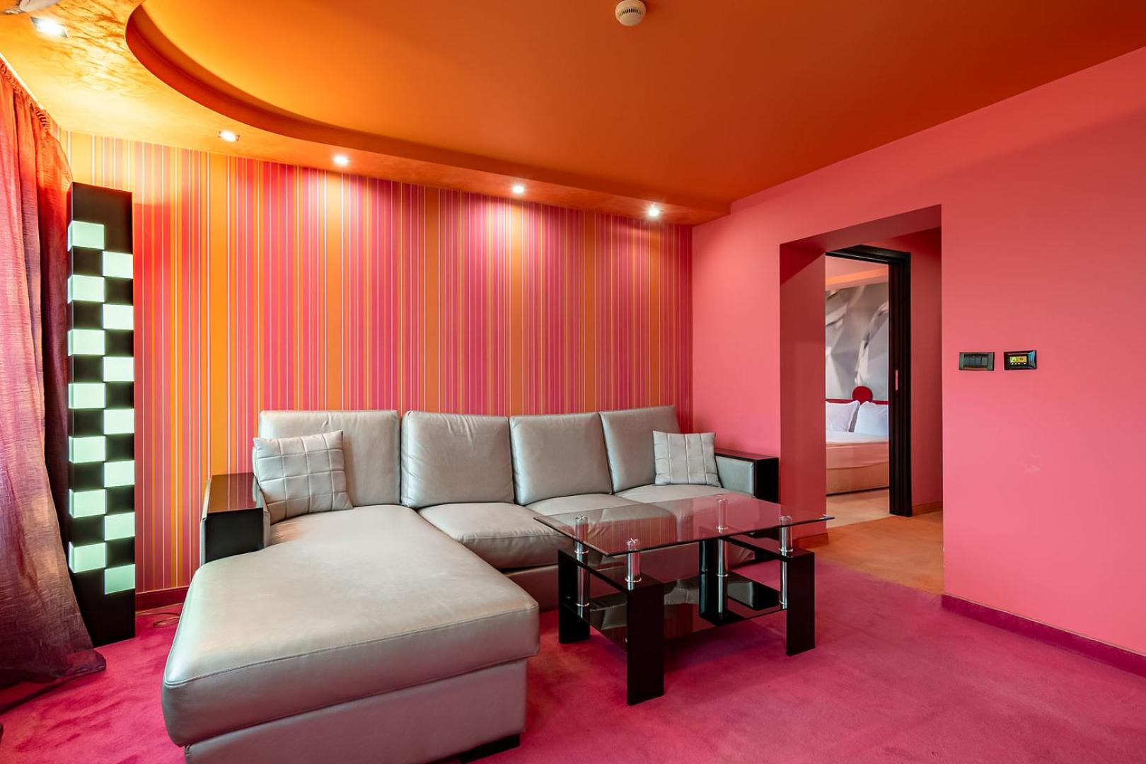Business Apartment - Photo 1