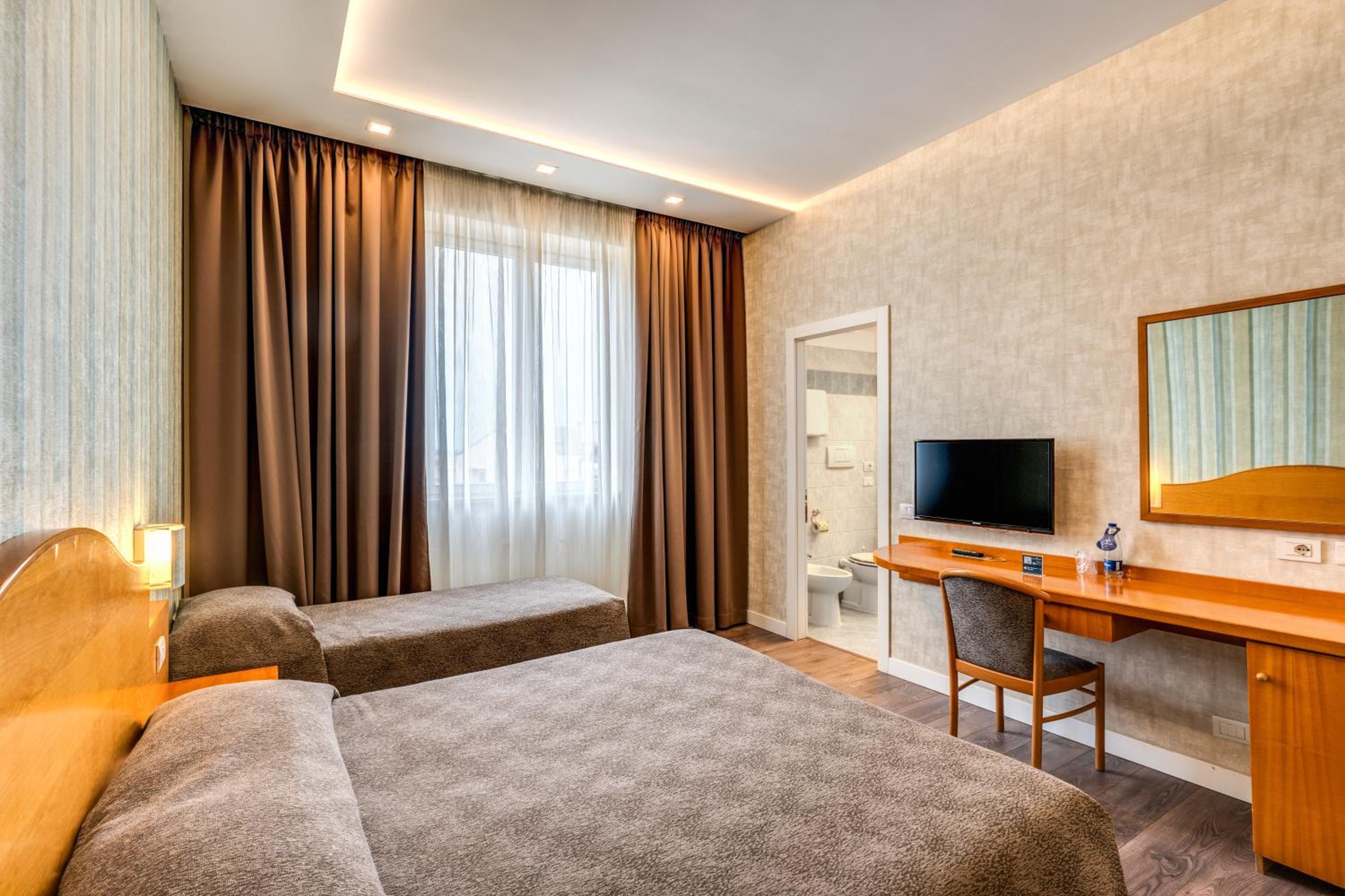 Triple Room - Photo 2