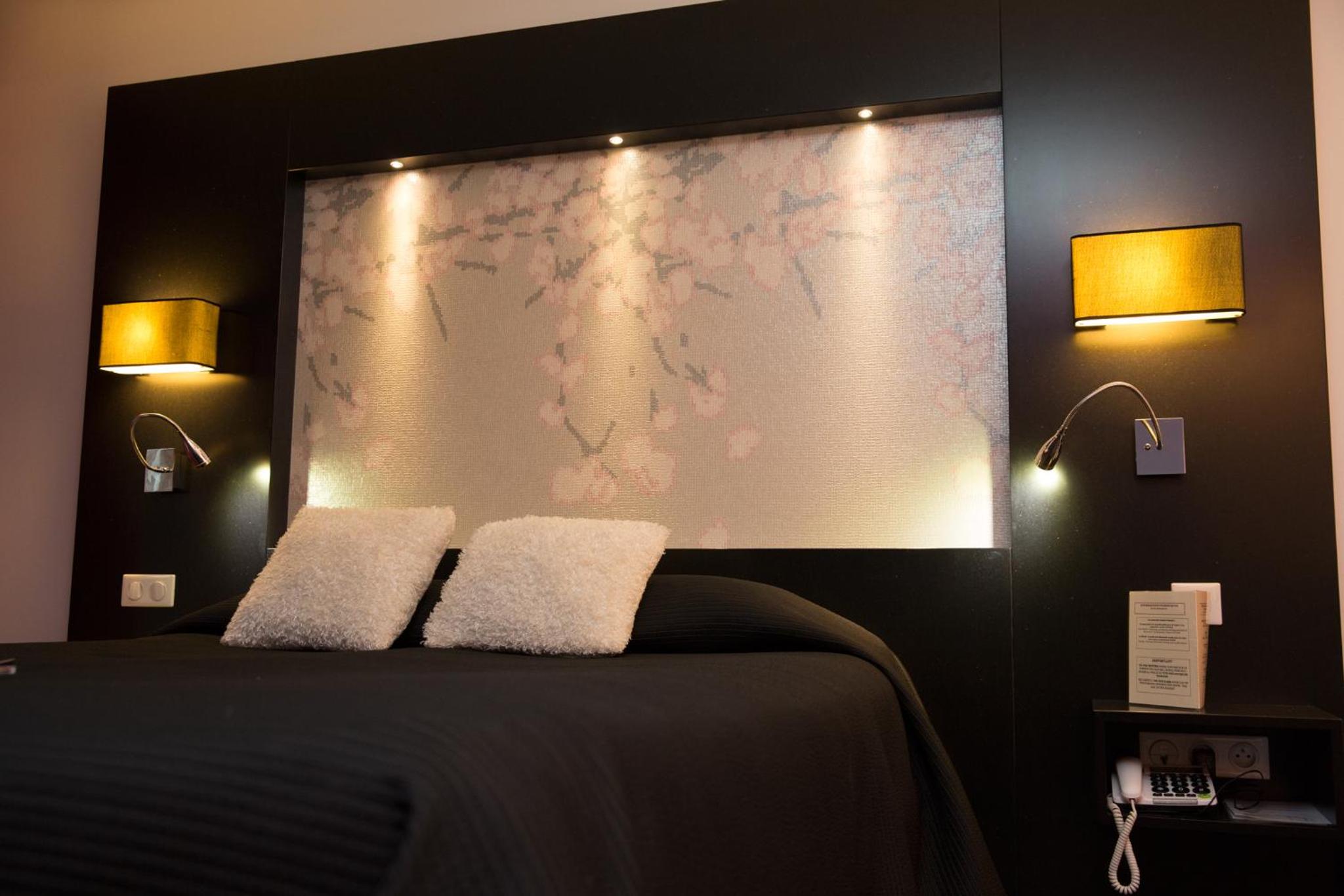 Double Room - Disability Access photo 3