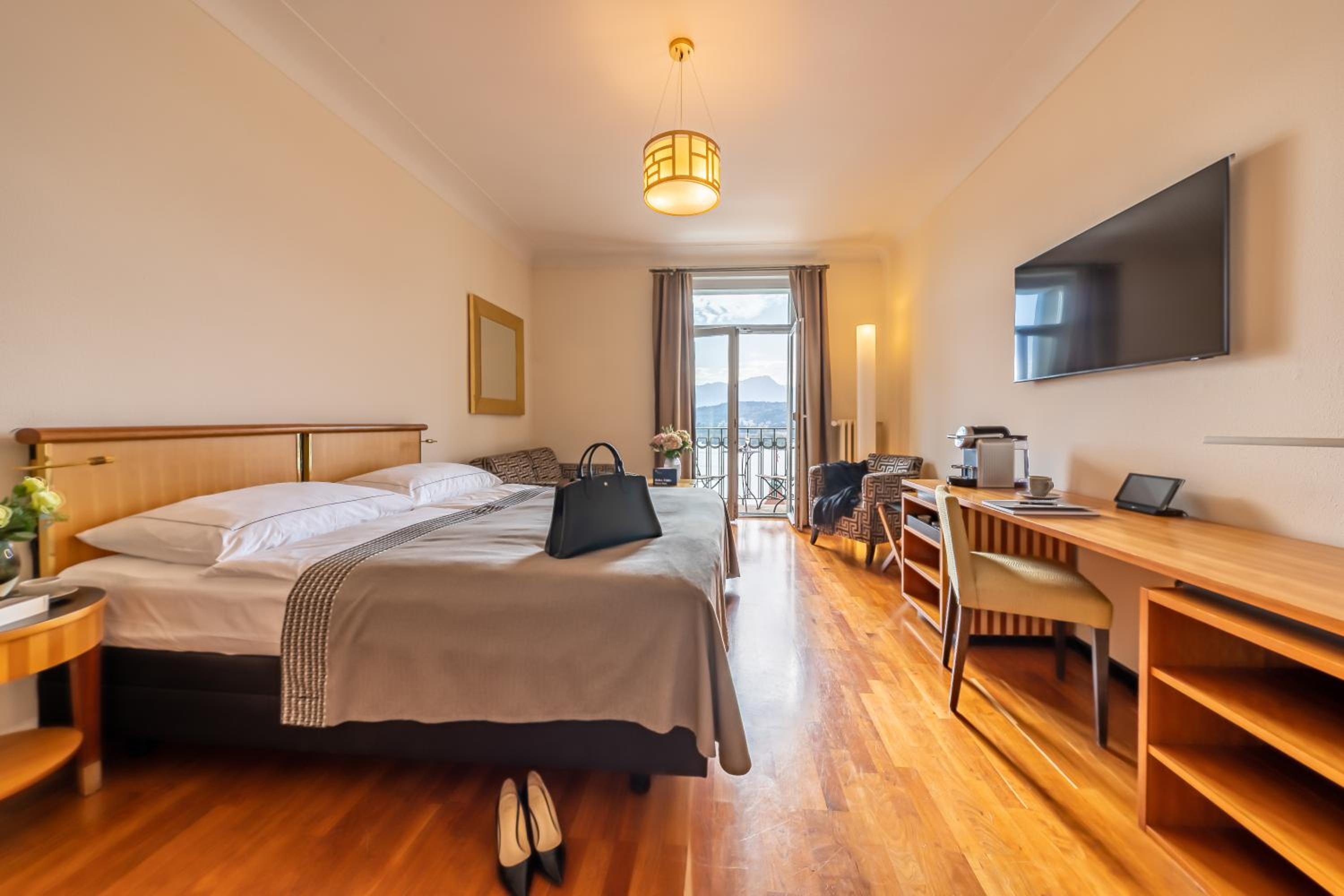 Double Room with Lake View