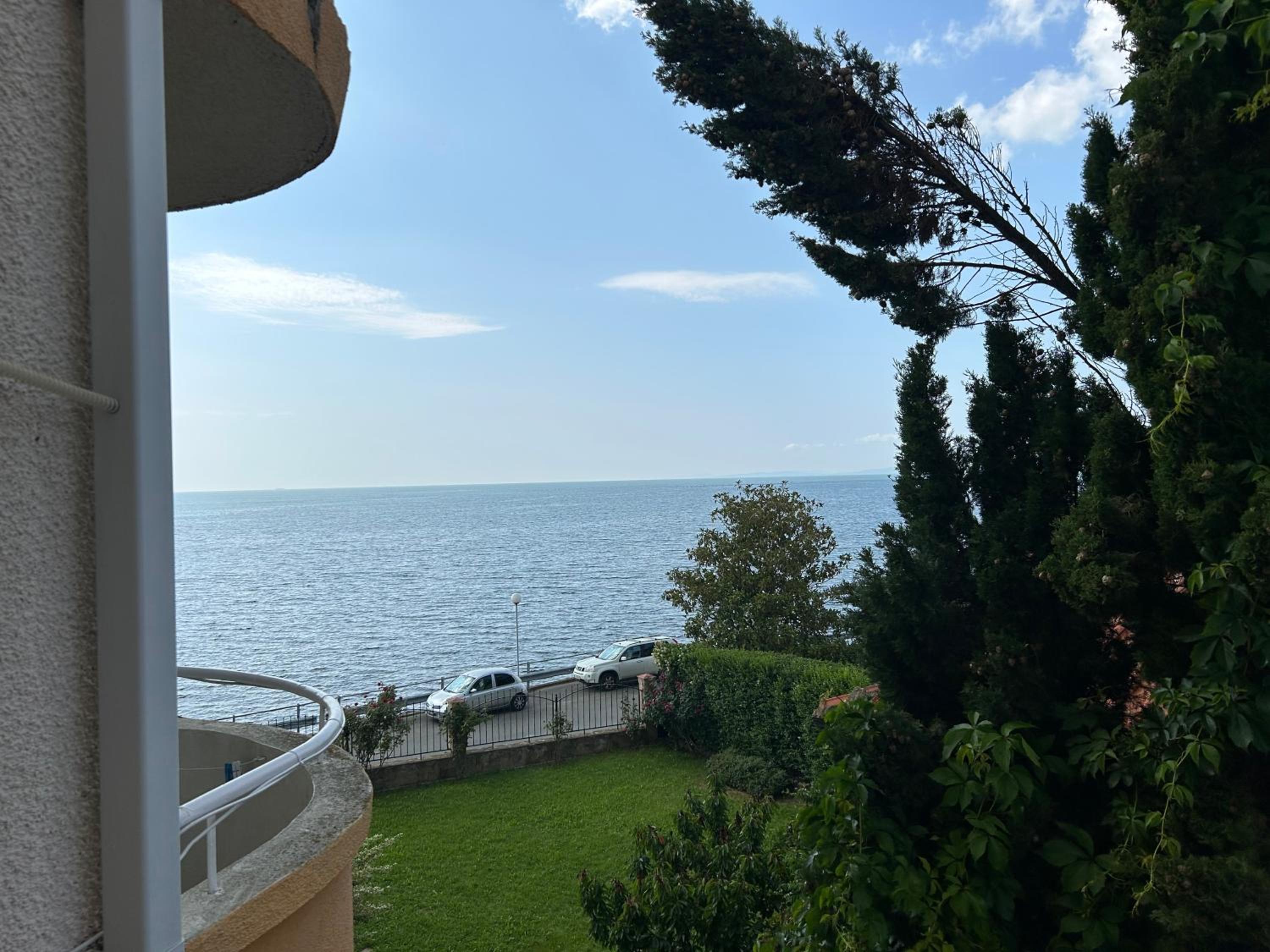 Deluxe Double Room with Sea View photo 2