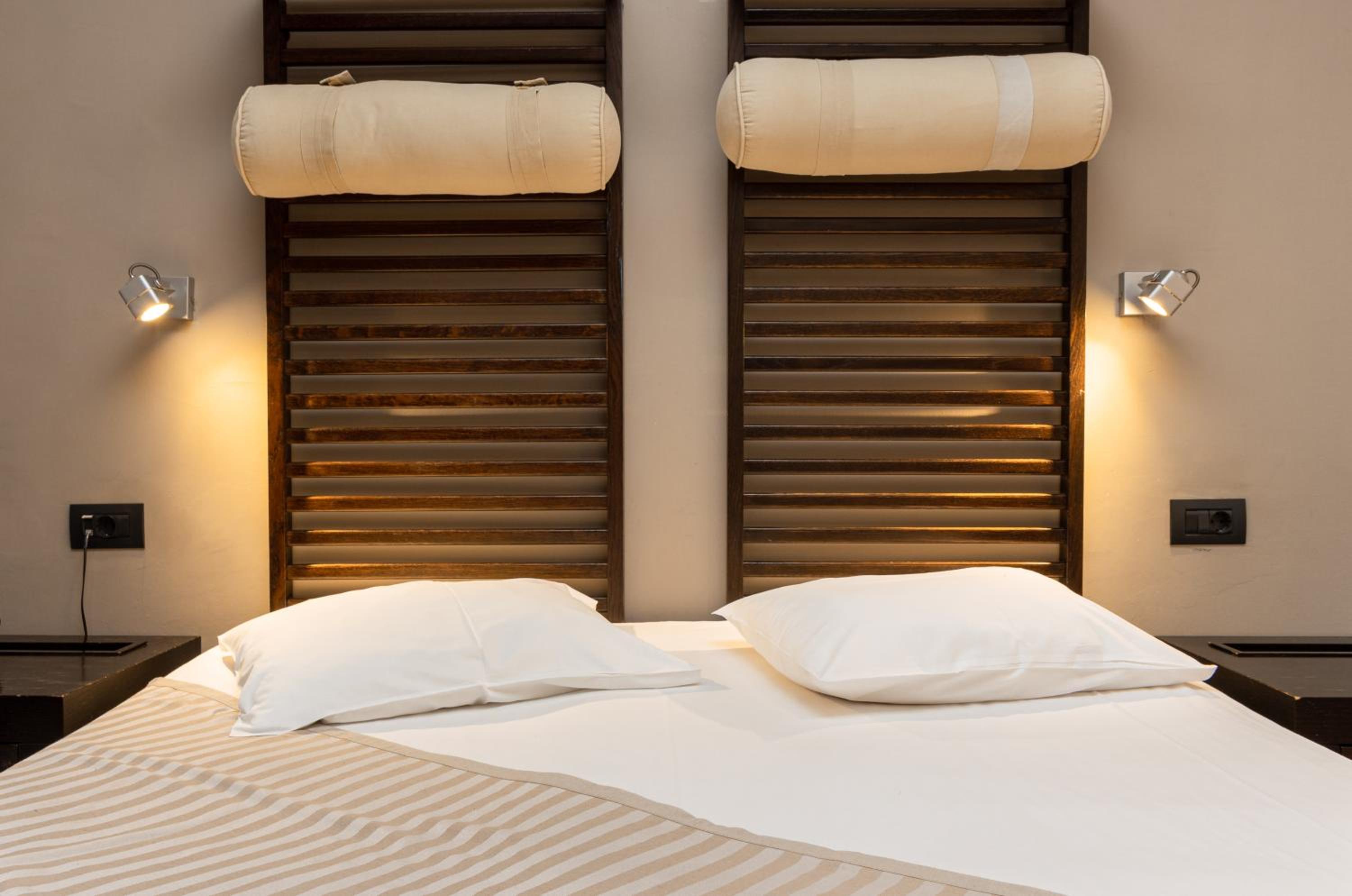 Double or Twin Room with Sea View photo 2