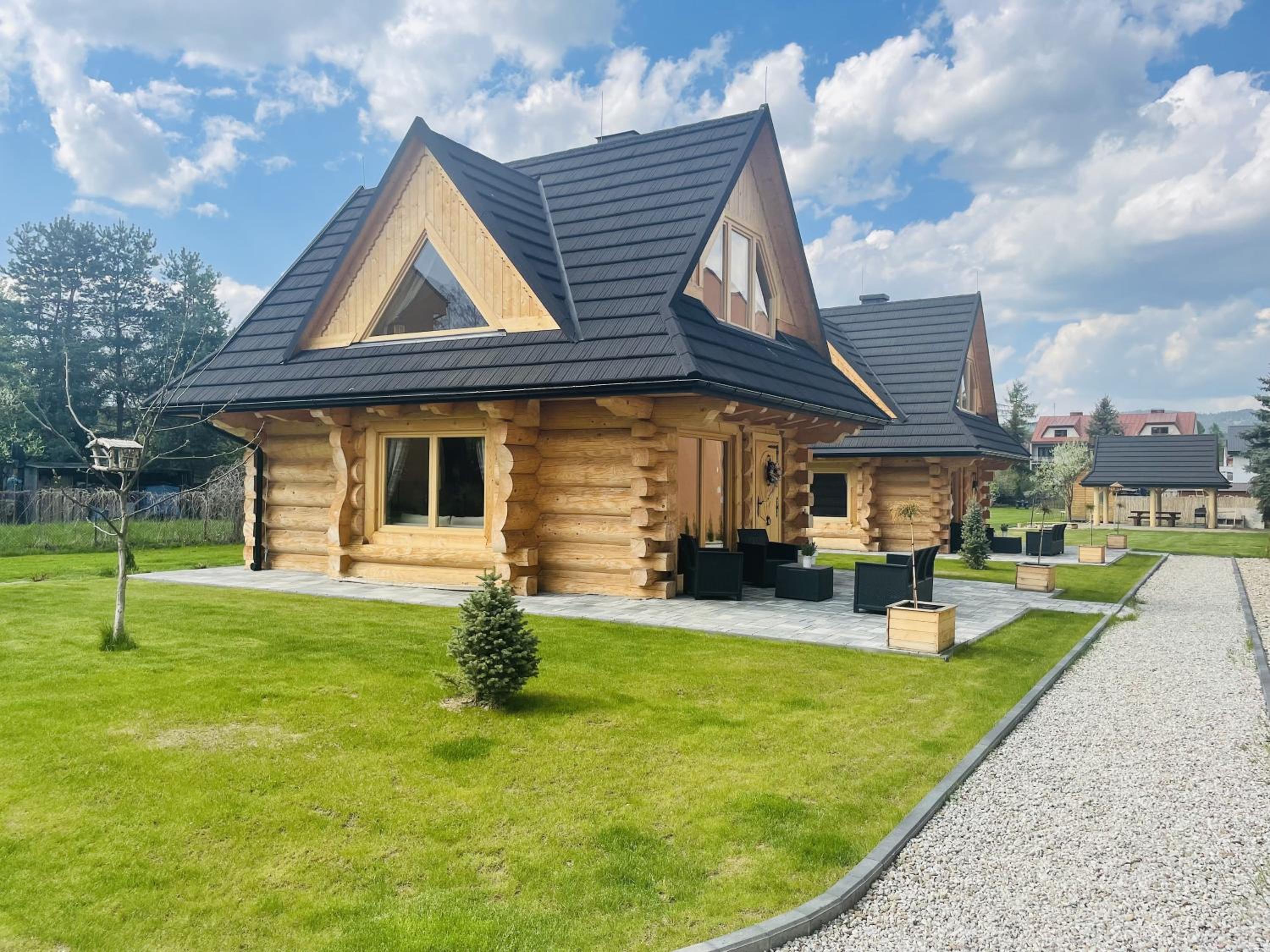 Three-Bedroom Chalet photo 1