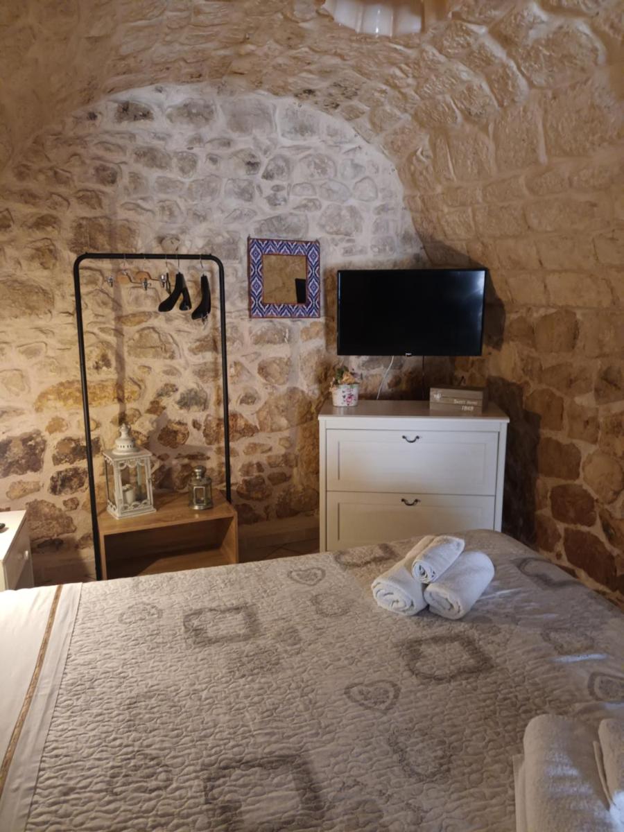 One-Bedroom House photo 2