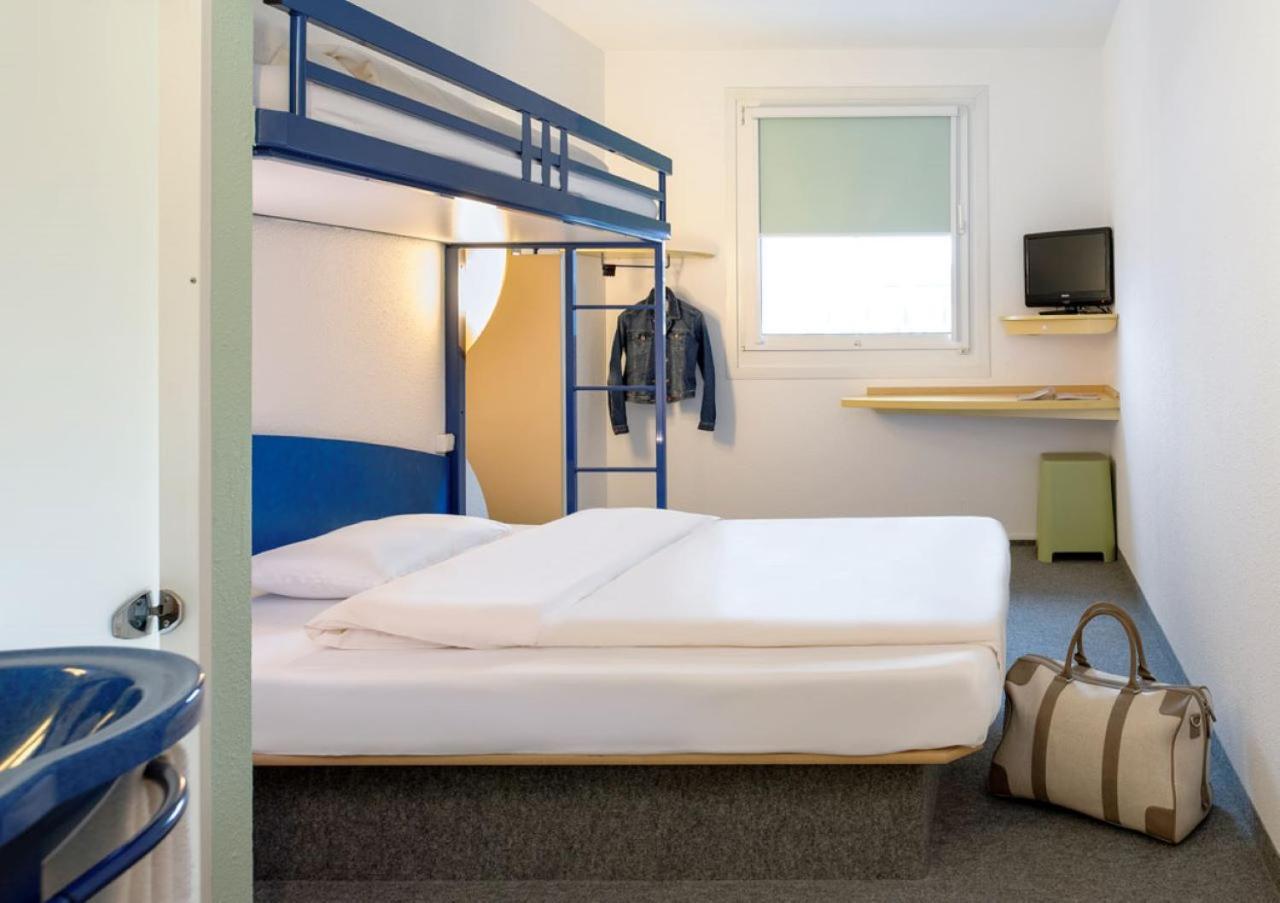 Standard Double Room - Photo 3
