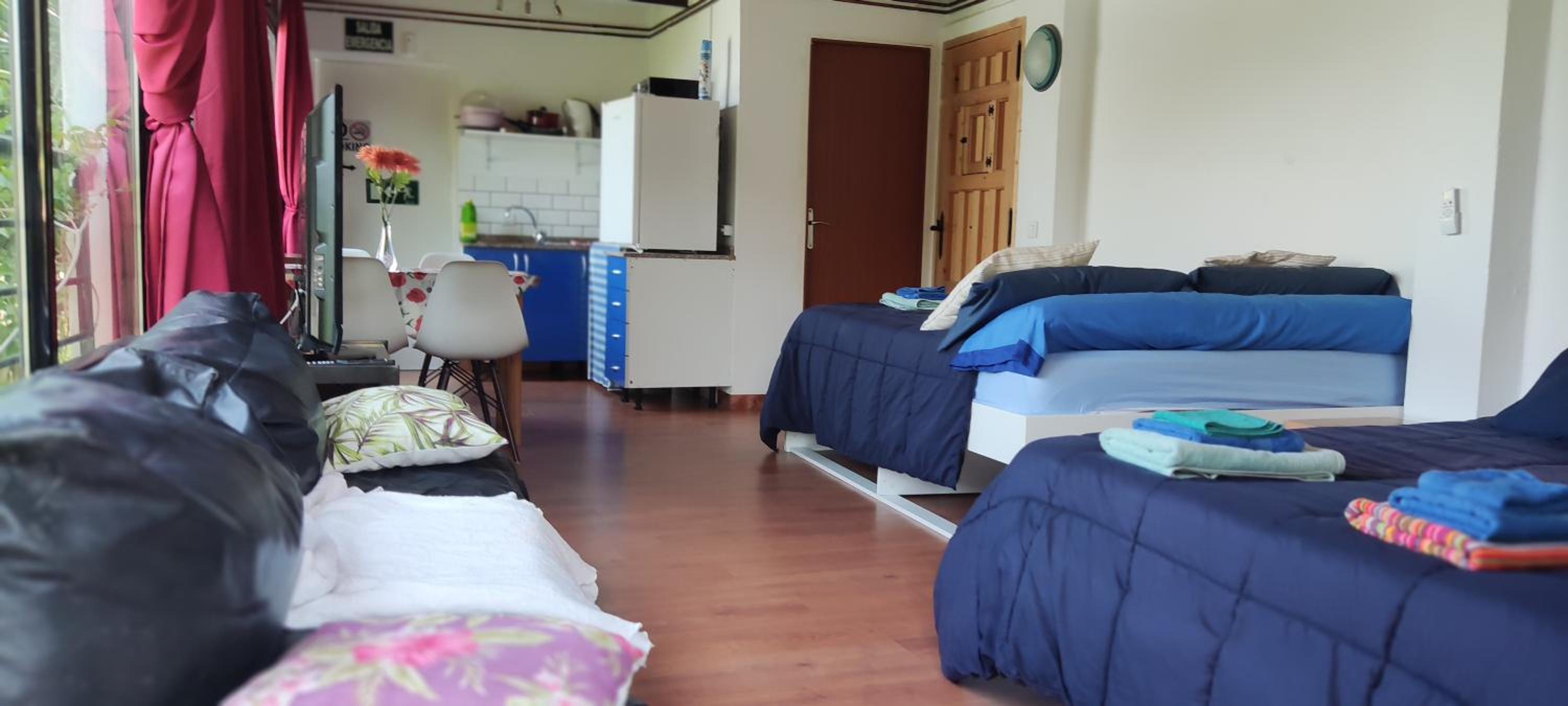 Apartment with Mountain View - Photo 9